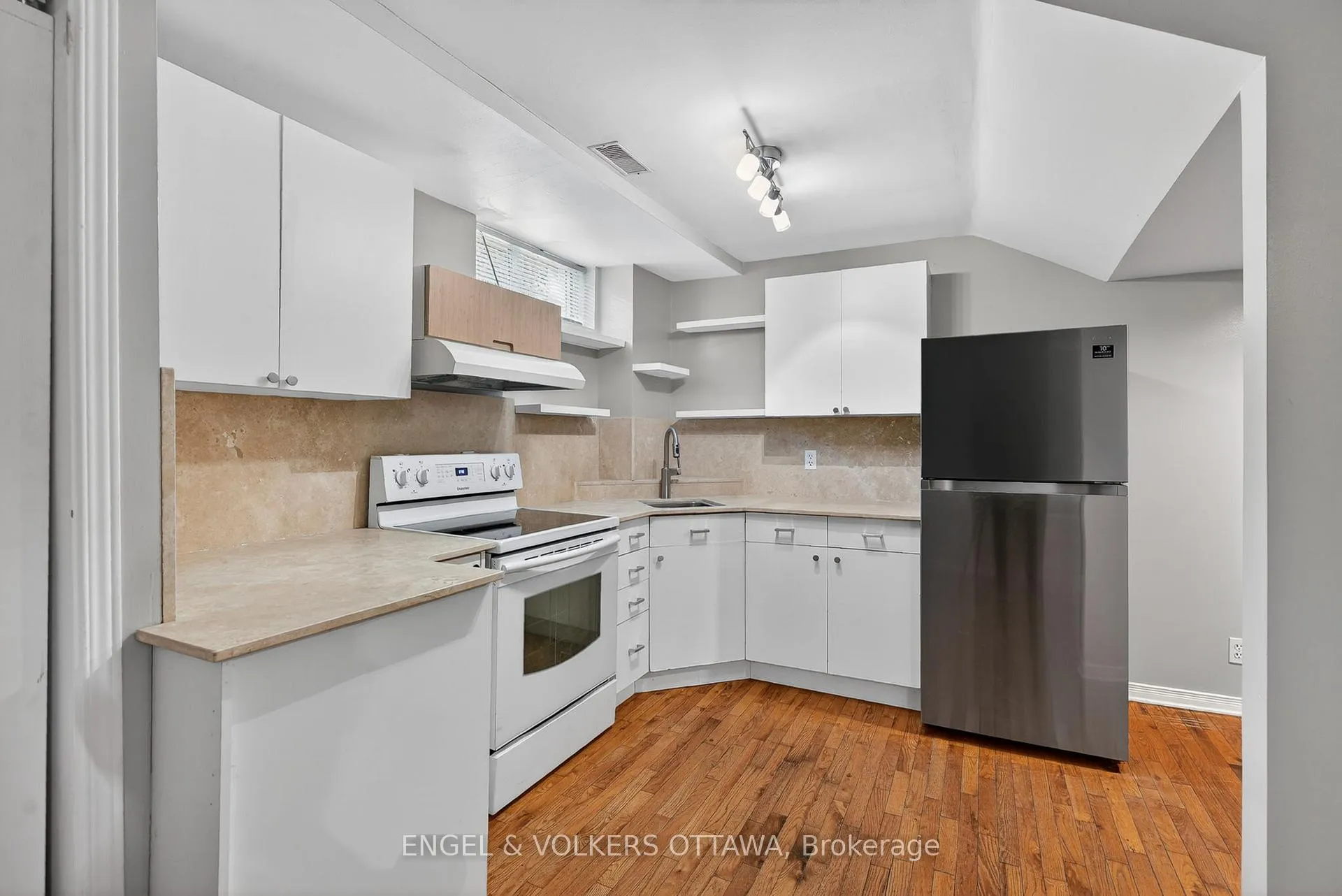 Photo 6 of Unit 3, 541 Evered Avenue, Ottawa, Westboro/Hampton Park — HOMEH