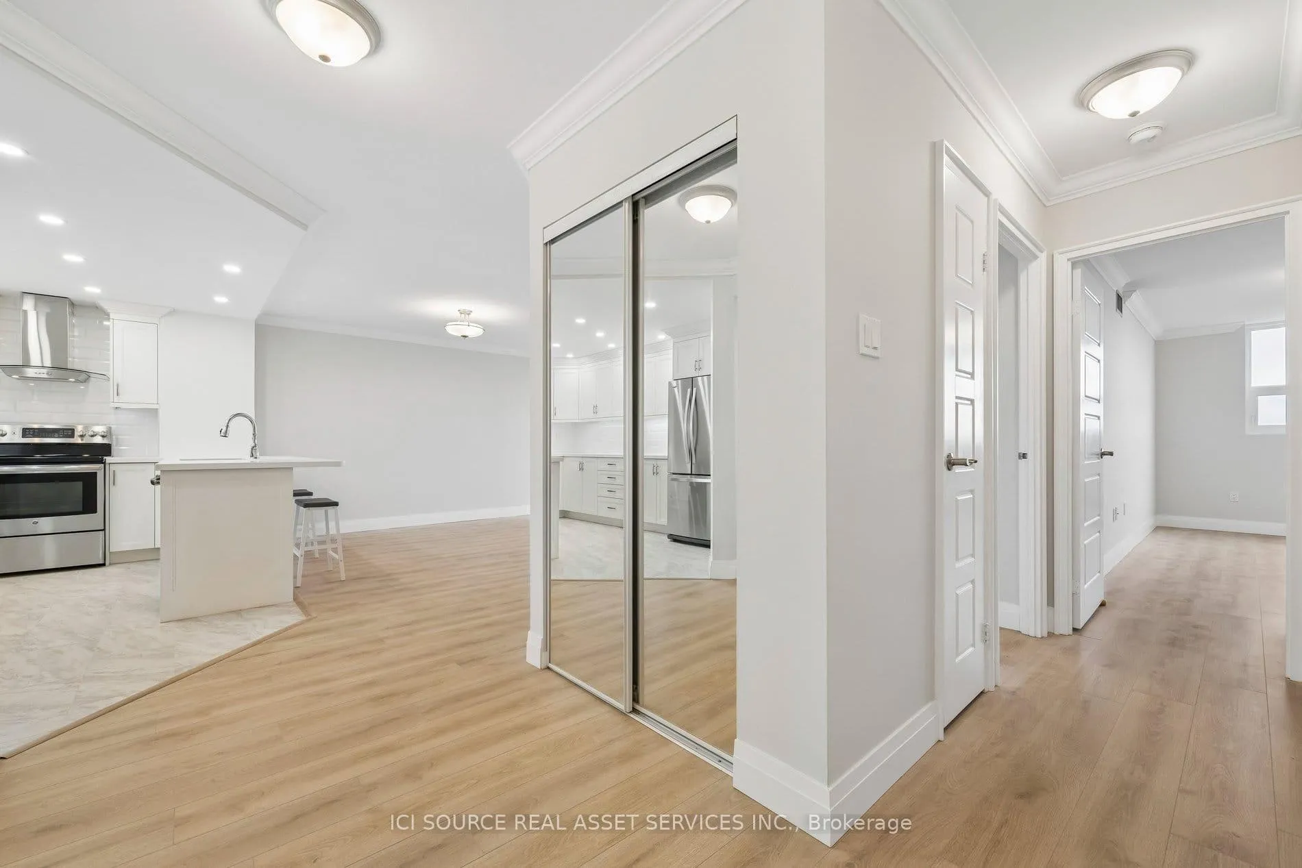Photo 6 of Unit 1003, 7601 Bathurst Street, Vaughan, Crestwood-Springfarm-Yorkhill — HOMEH