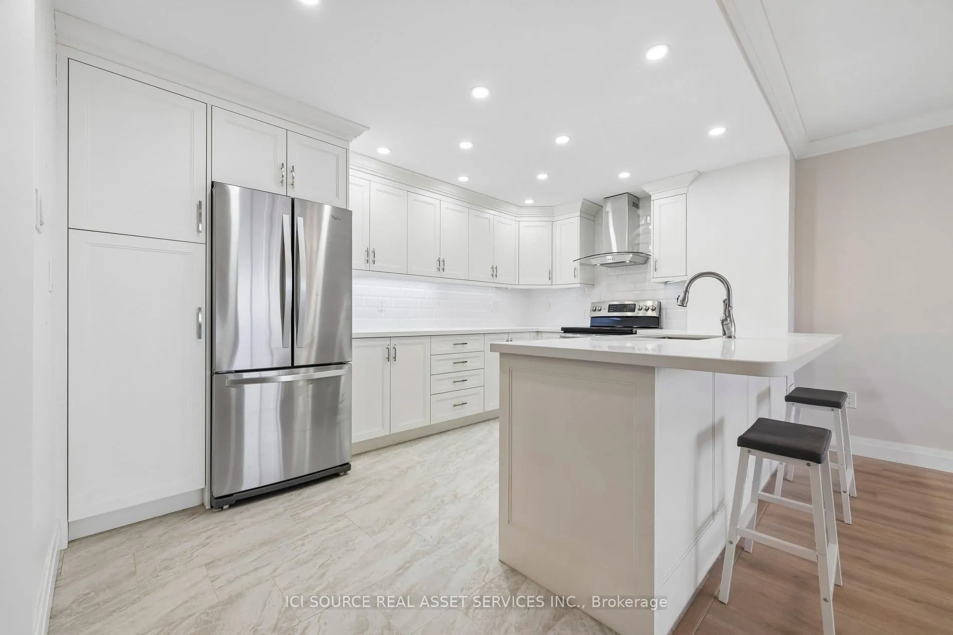 Photo 12 of Unit 1003, 7601 Bathurst Street, Vaughan, Crestwood-Springfarm-Yorkhill — HOMEH