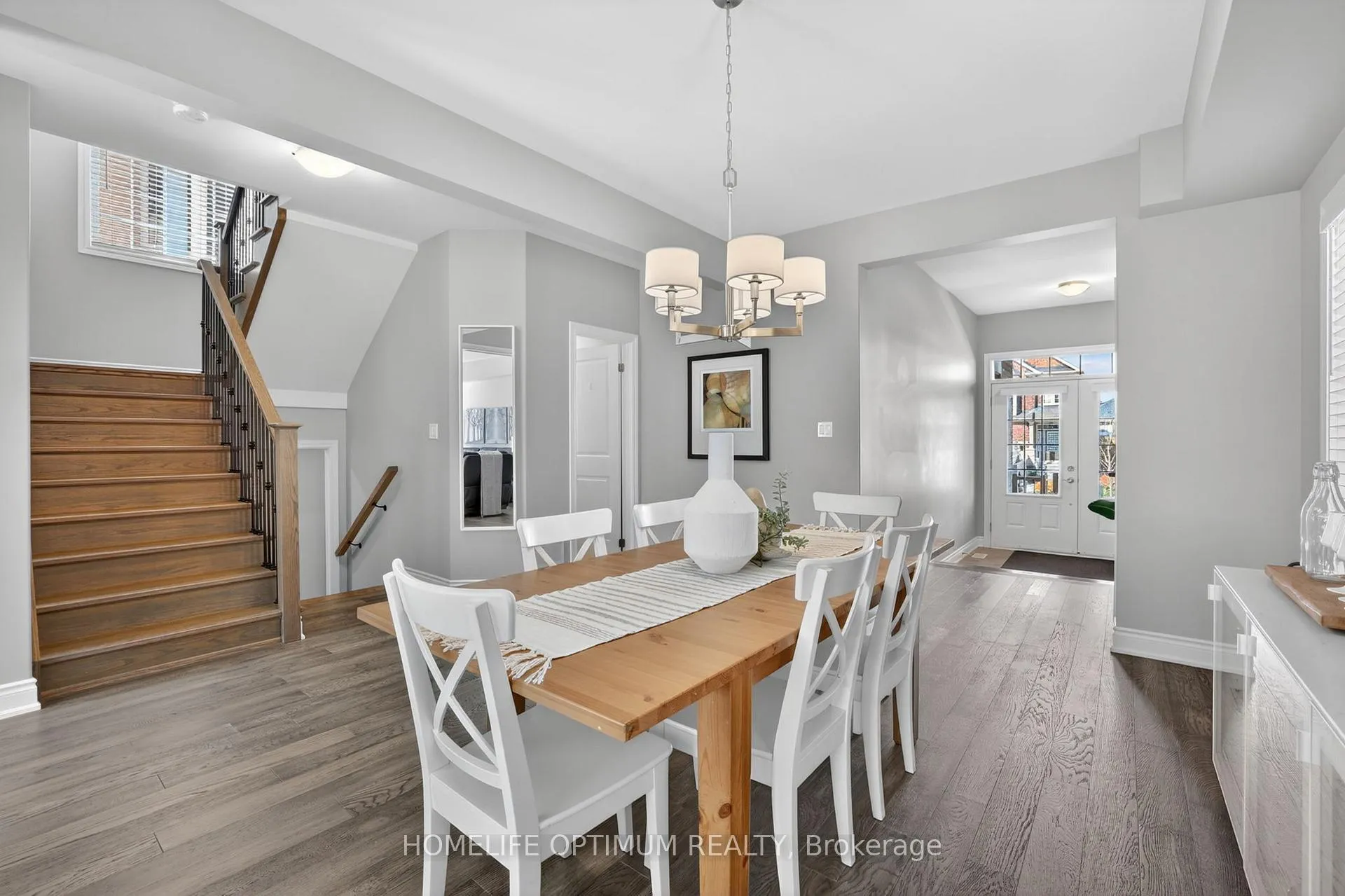 Photo 5 of 33 St Augustine Drive, Whitby, Brooklin — HOMEH
