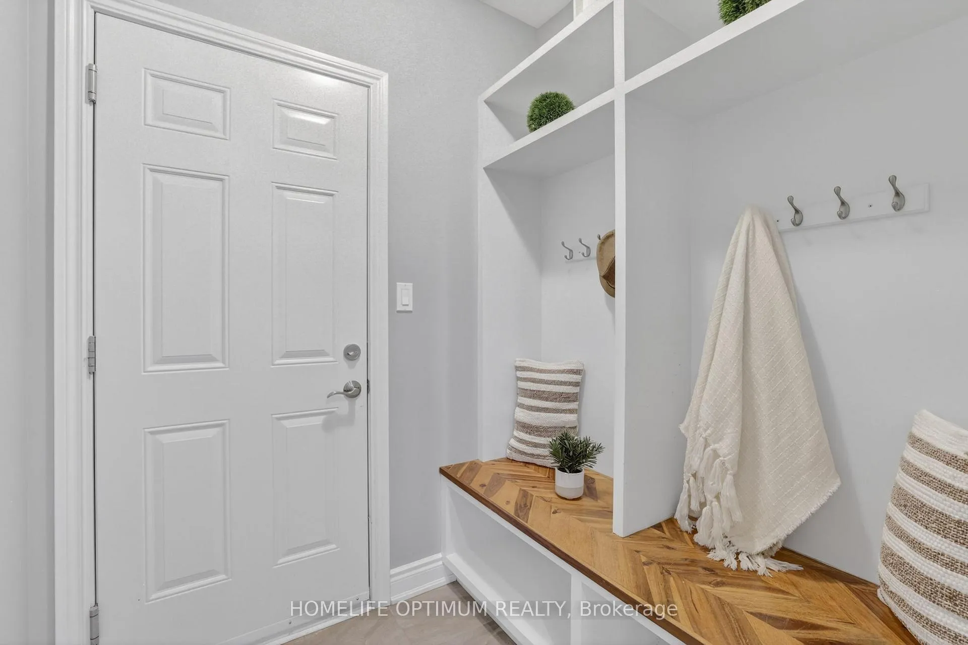 Photo 28 of 33 St Augustine Drive, Whitby, Brooklin — HOMEH