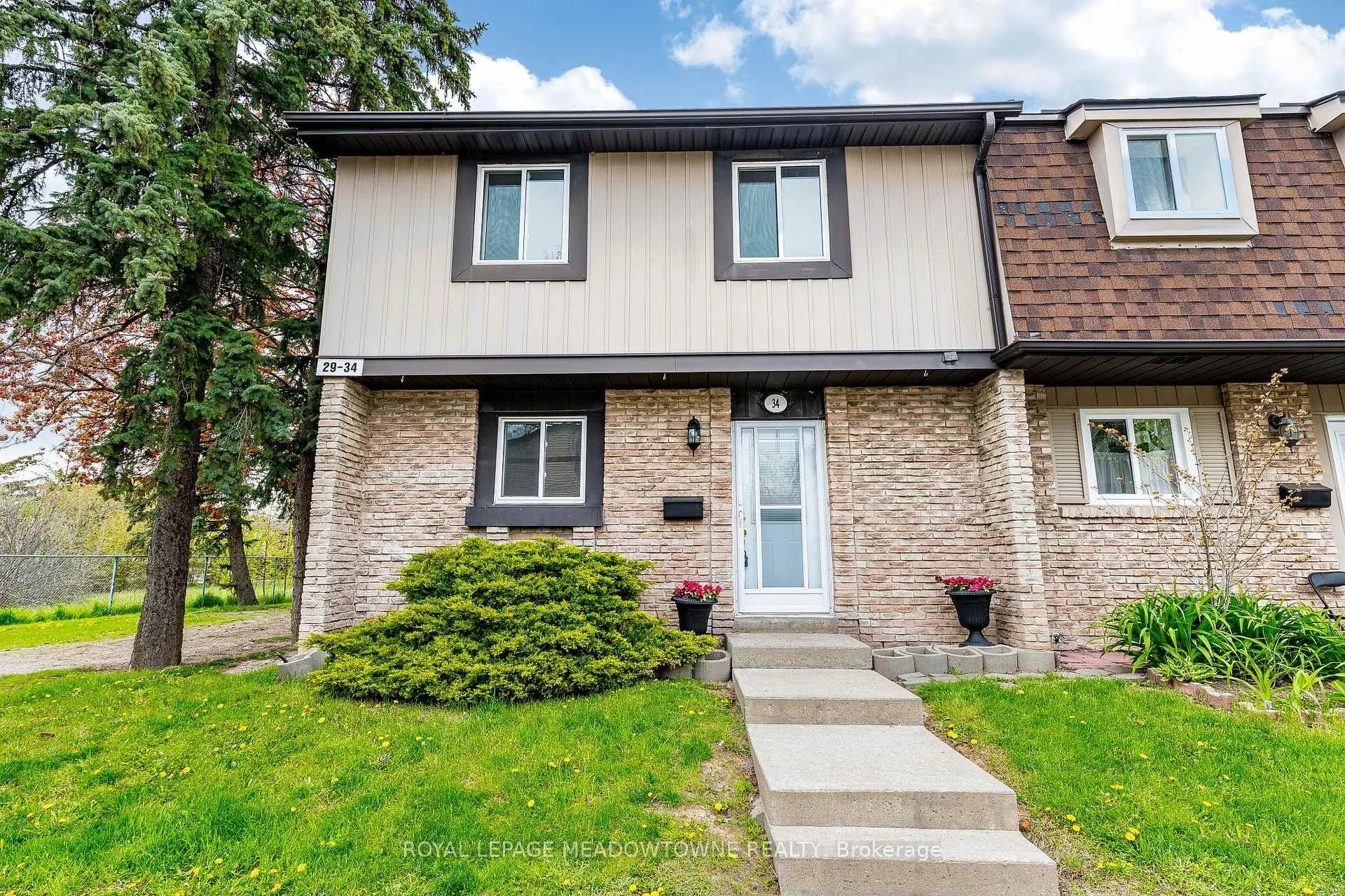 Photo 2 of Unit 34, 93 Hansen Road N, Brampton, Madoc — HOMEH