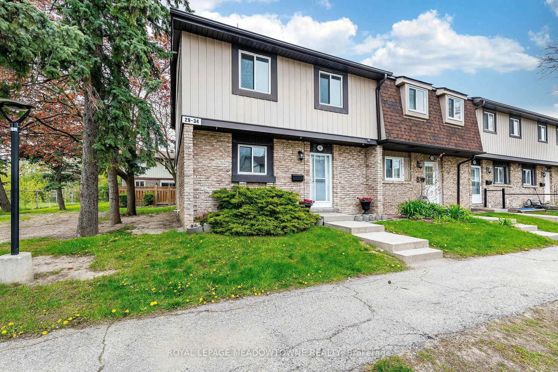 Photo 3 of Unit 34, 93 Hansen Road N, Brampton, Madoc — HOMEH