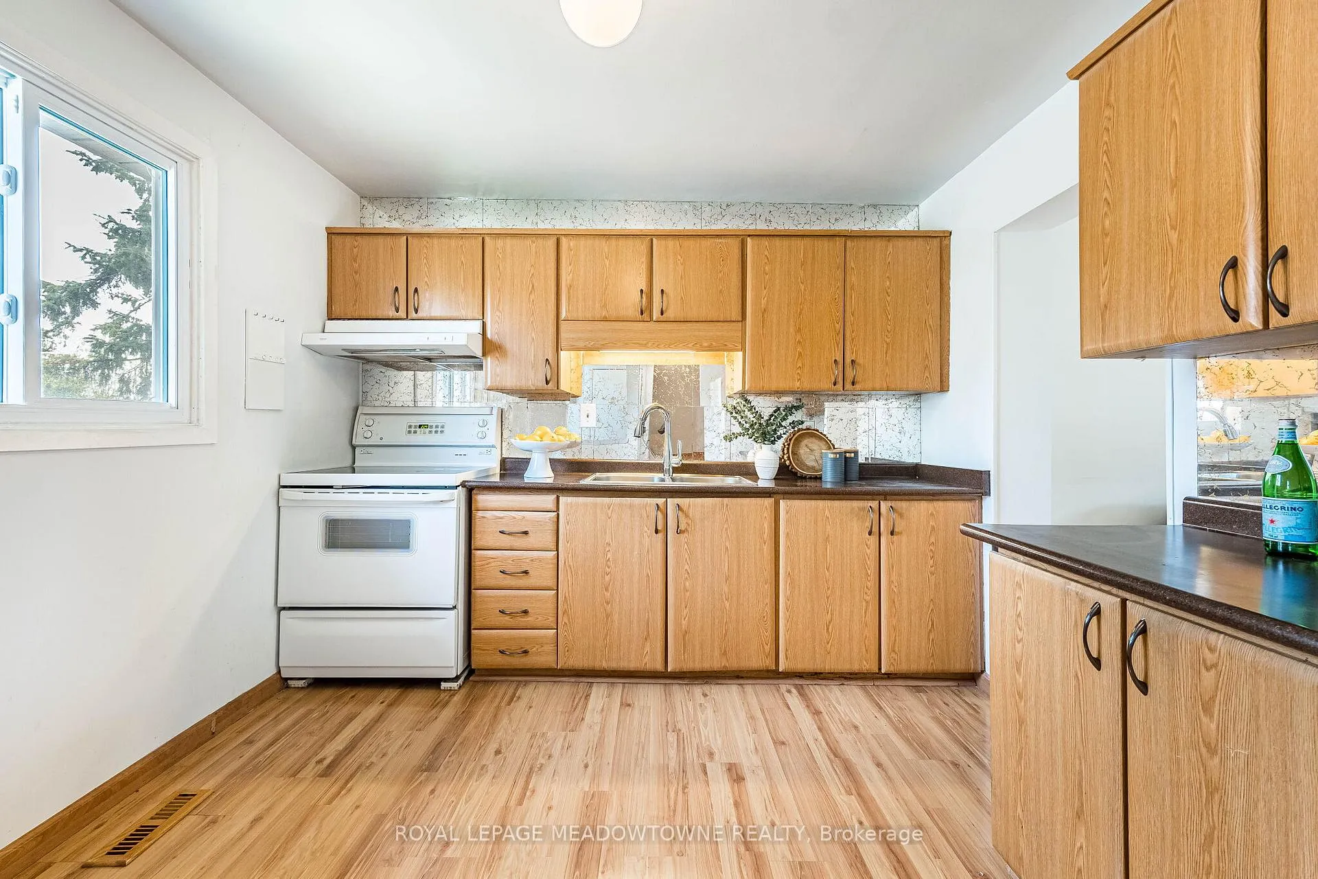 Photo 14 of Unit 34, 93 Hansen Road N, Brampton, Madoc — HOMEH