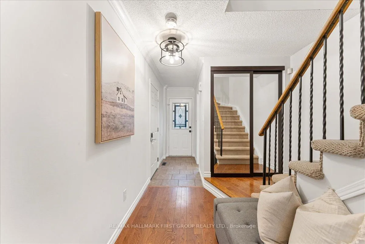 Photo 5 of 14 Rollo Drive, Ajax, South East — HOMEH