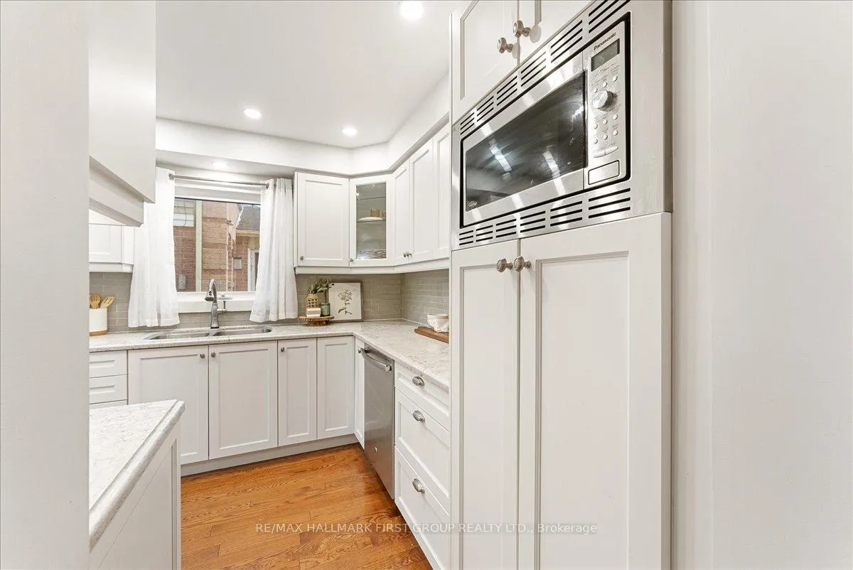 Photo 16 of 14 Rollo Drive, Ajax, South East — HOMEH
