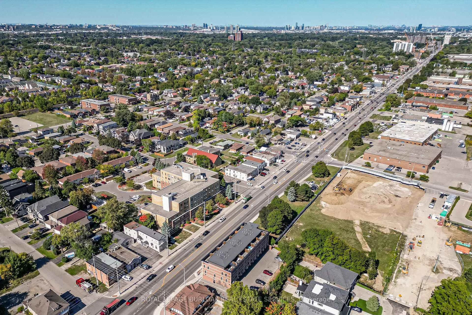 Photo 15 of Unit 213, 760 Lakeshore Road E, Mississauga, Lakeview — HOMEH