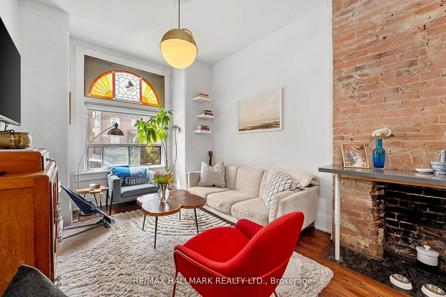 Photo 3 of Unit 2, 261 Ossington Avenue, Toronto, Trinity-Bellwoods — HOMEH