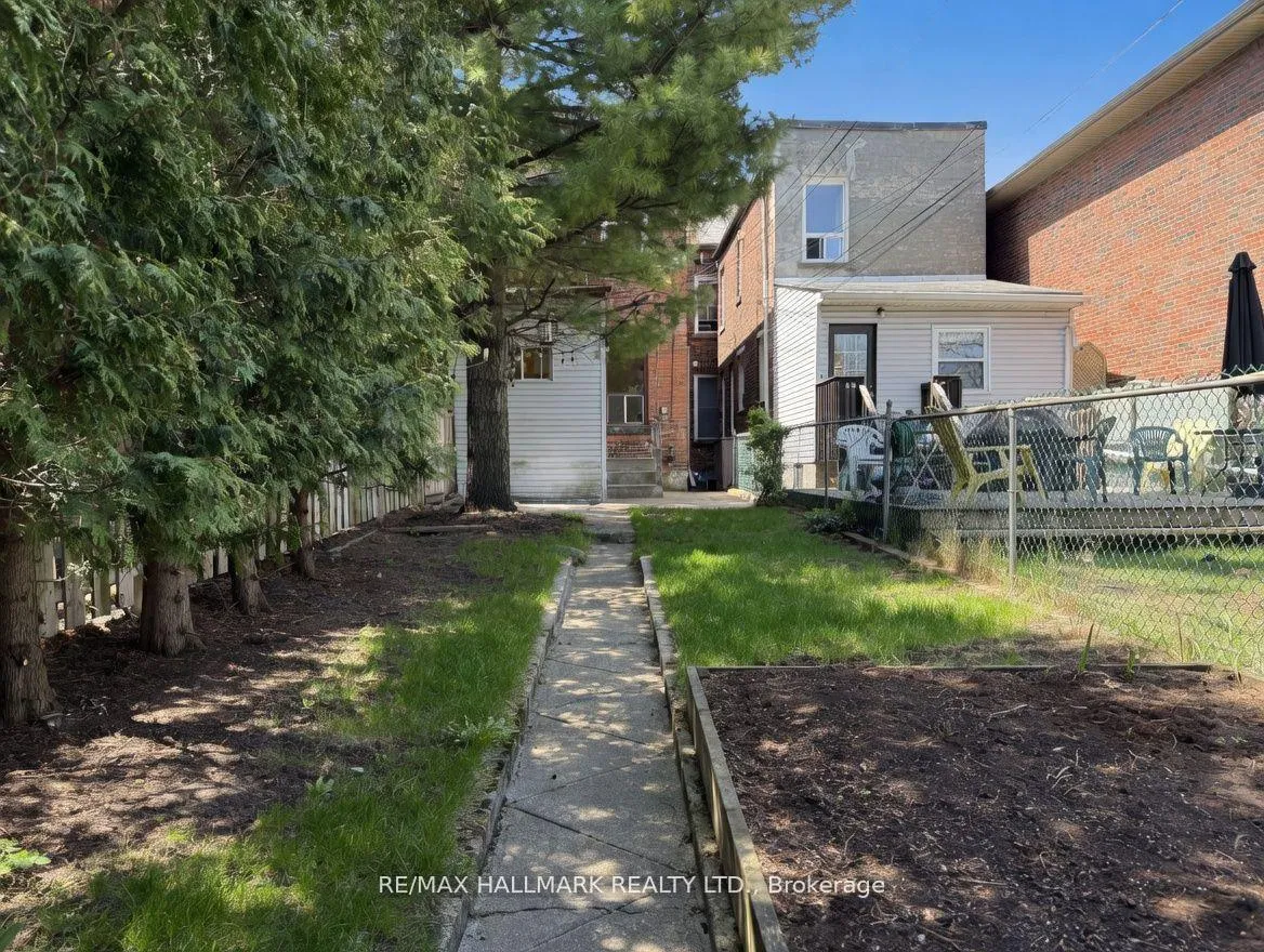 Photo 12 of Unit 2, 261 Ossington Avenue, Toronto, Trinity-Bellwoods — HOMEH