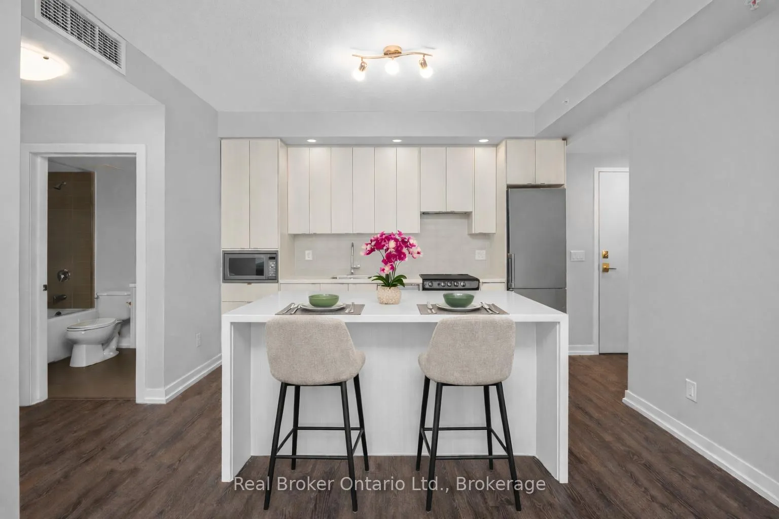 Photo 12 of Unit 302, 457 Plains Road E, Burlington, LaSalle — HOMEH