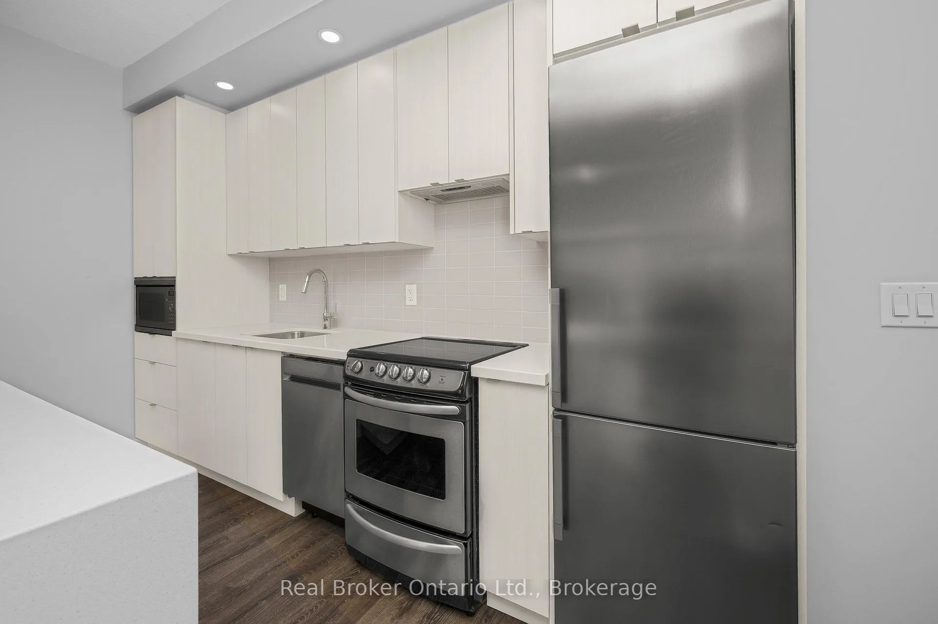 Photo 15 of Unit 302, 457 Plains Road E, Burlington, LaSalle — HOMEH