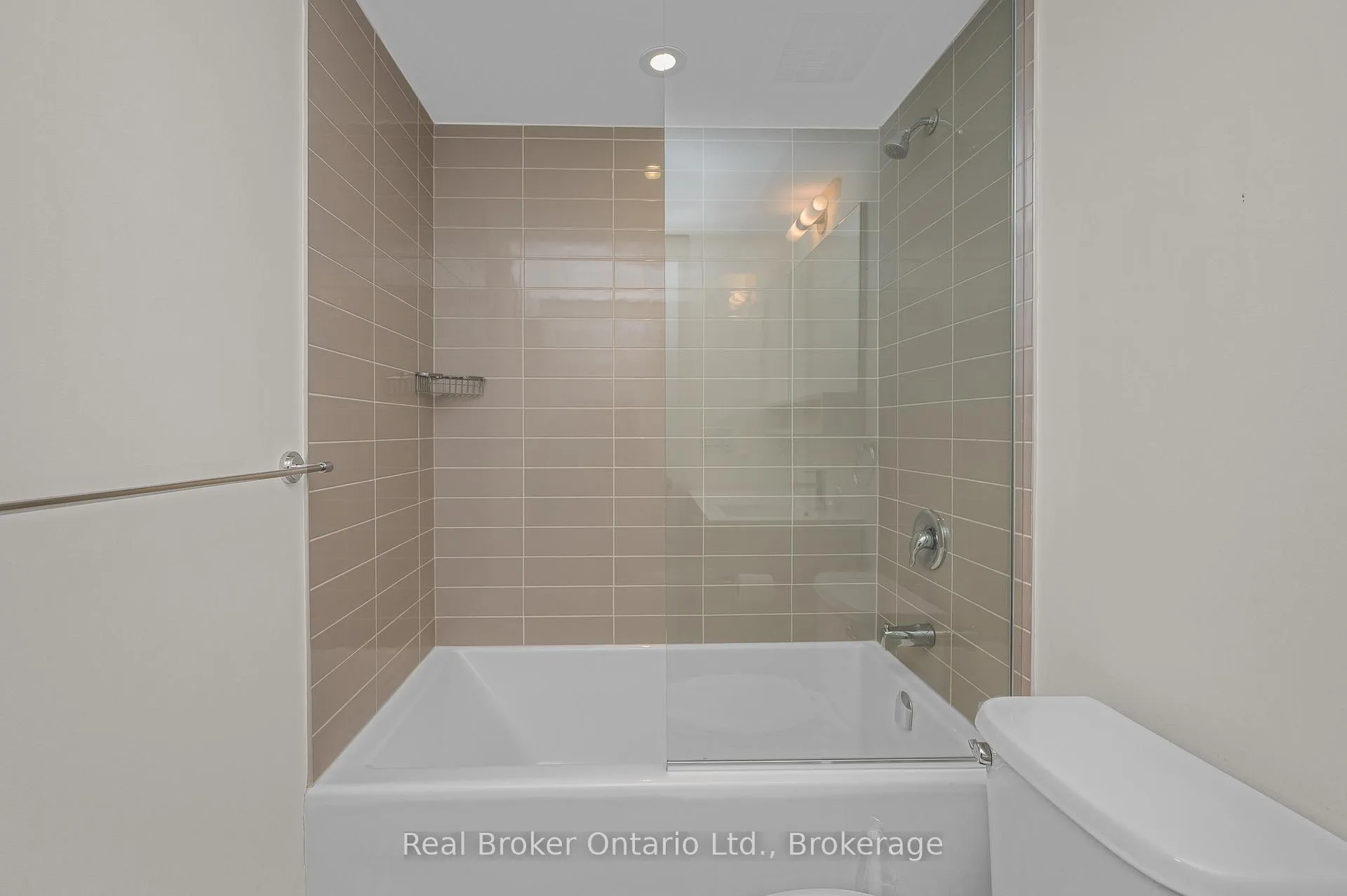 Photo 26 of Unit 302, 457 Plains Road E, Burlington, LaSalle — HOMEH