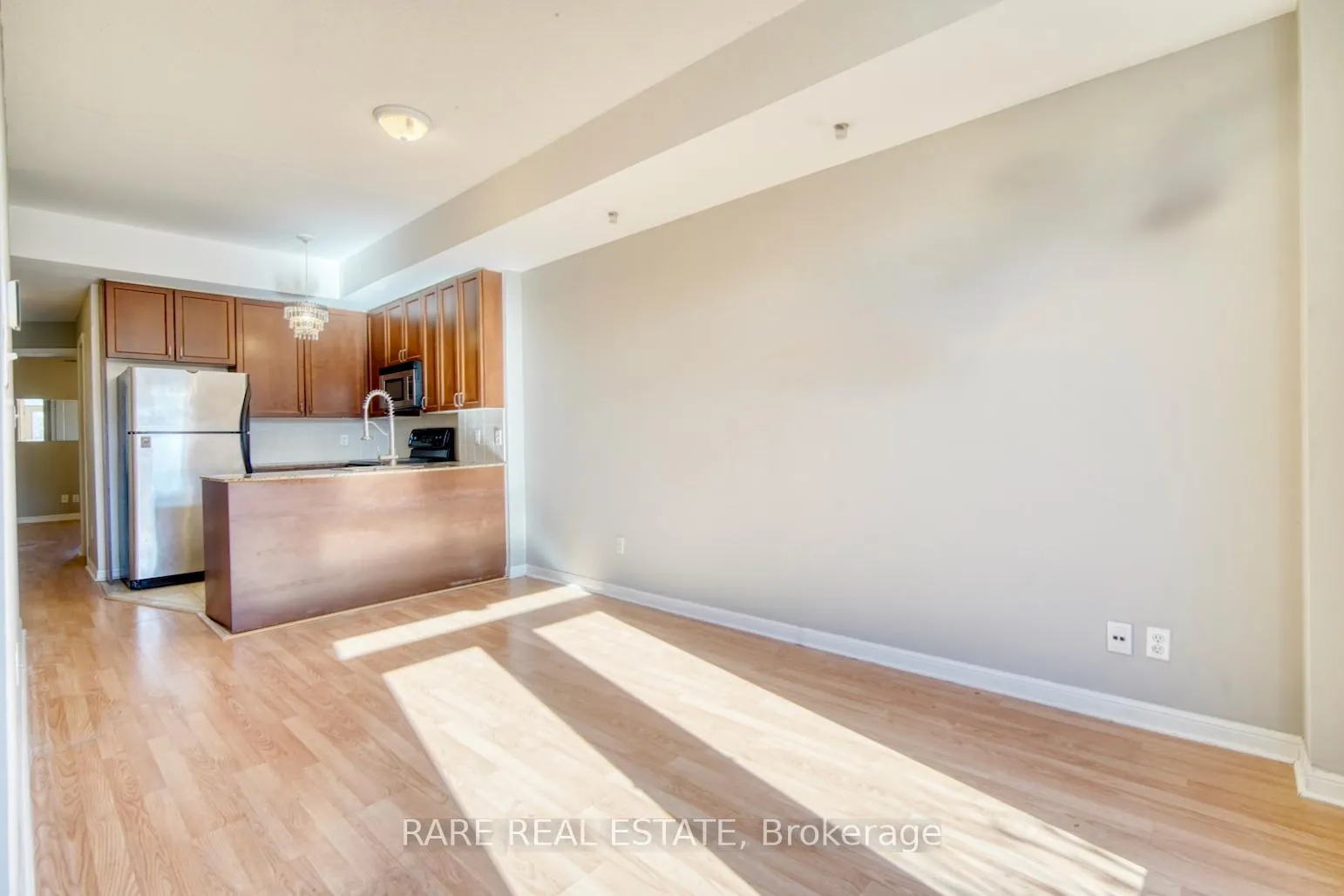 Photo 2 of Unit TH05, 70 Carr Street, Toronto, Kensington-Chinatown — HOMEH