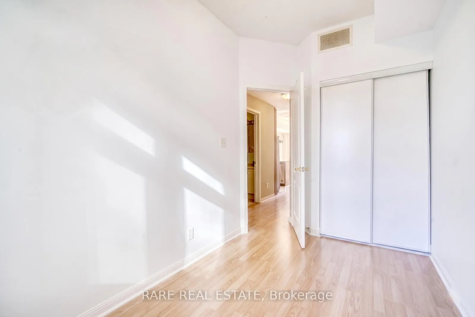 Photo 8 of Unit TH05, 70 Carr Street, Toronto, Kensington-Chinatown — HOMEH