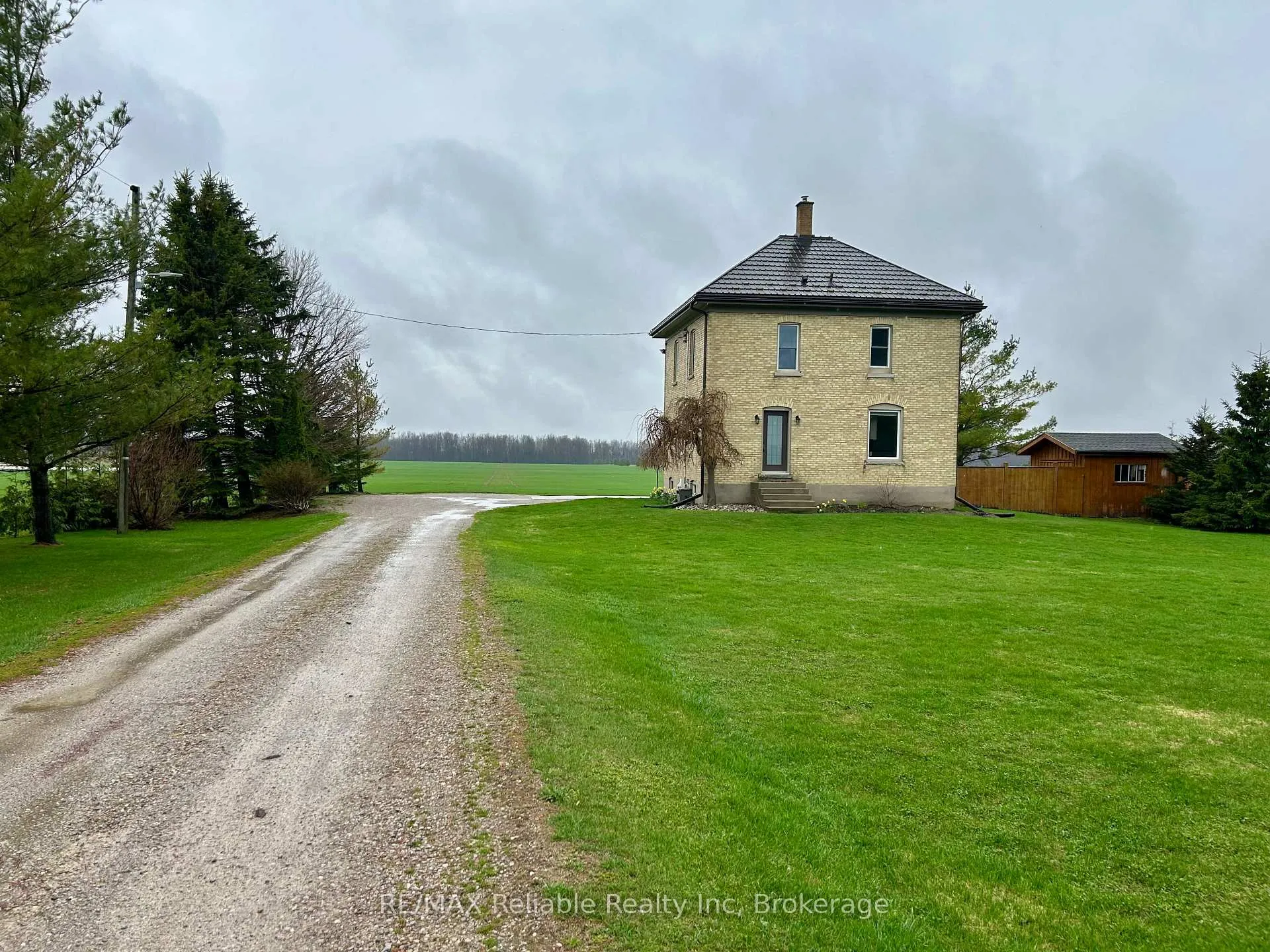Photo 2 of 43497 Winthrop Road, Huron East, McKillop — HOMEH