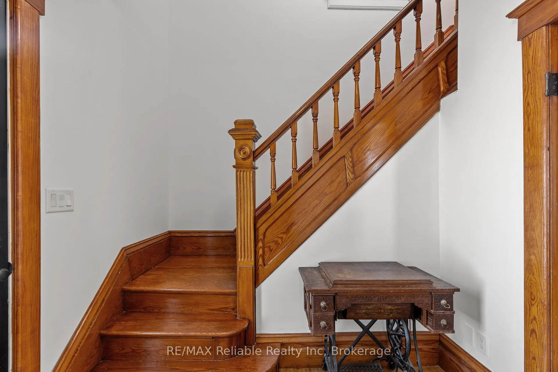 Photo 8 of 43497 Winthrop Road, Huron East, McKillop — HOMEH