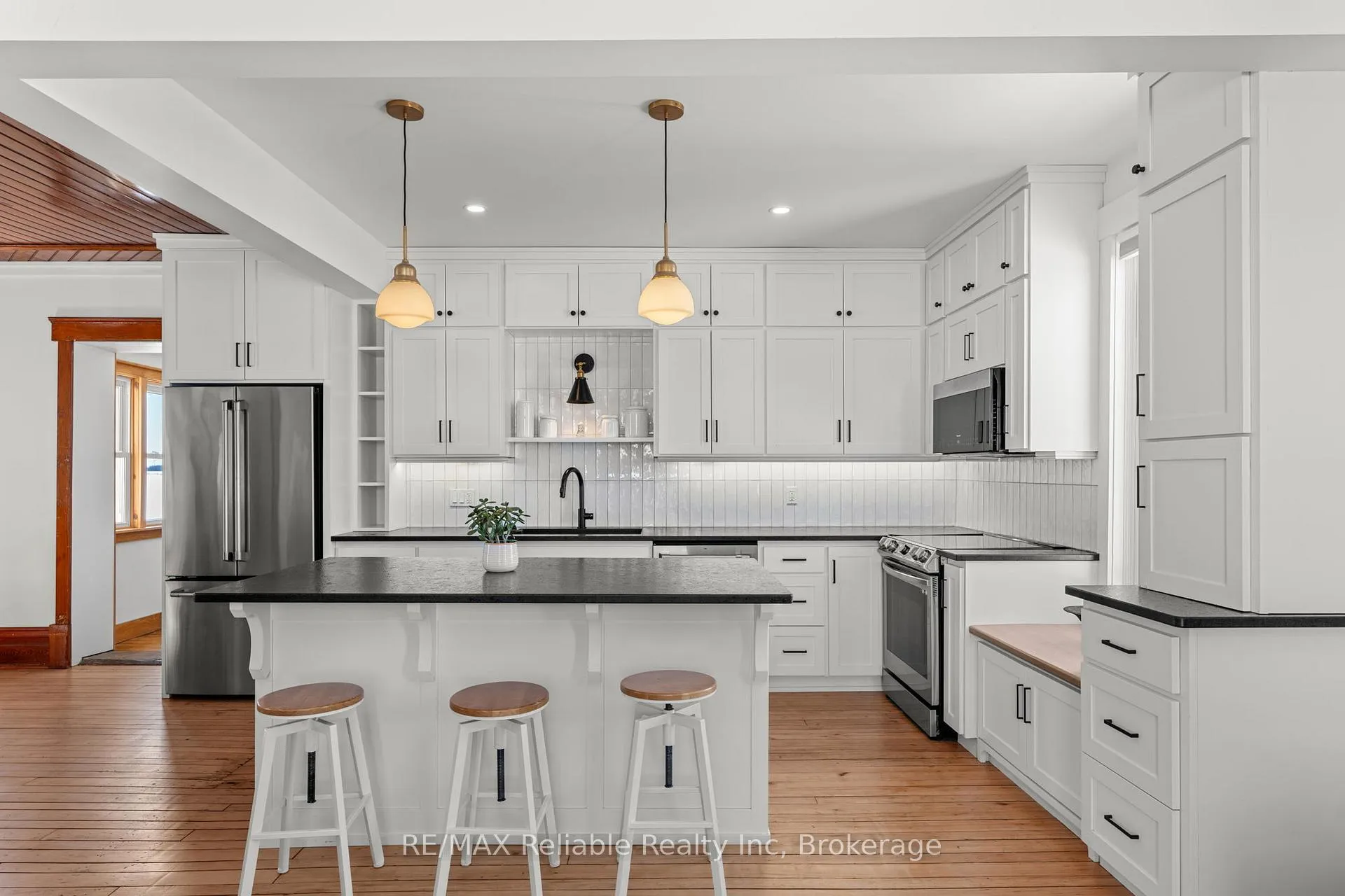 Photo 17 of 43497 Winthrop Road, Huron East, McKillop — HOMEH