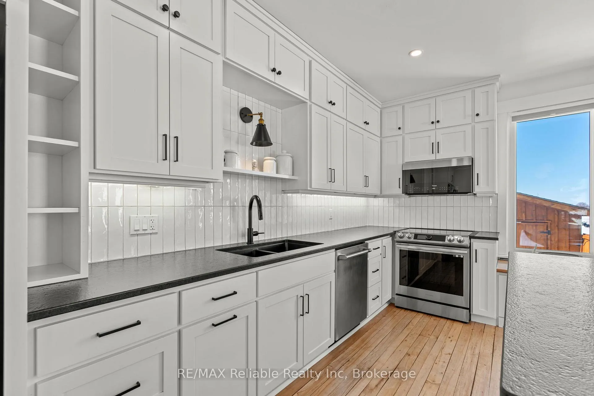 Photo 19 of 43497 Winthrop Road, Huron East, McKillop — HOMEH