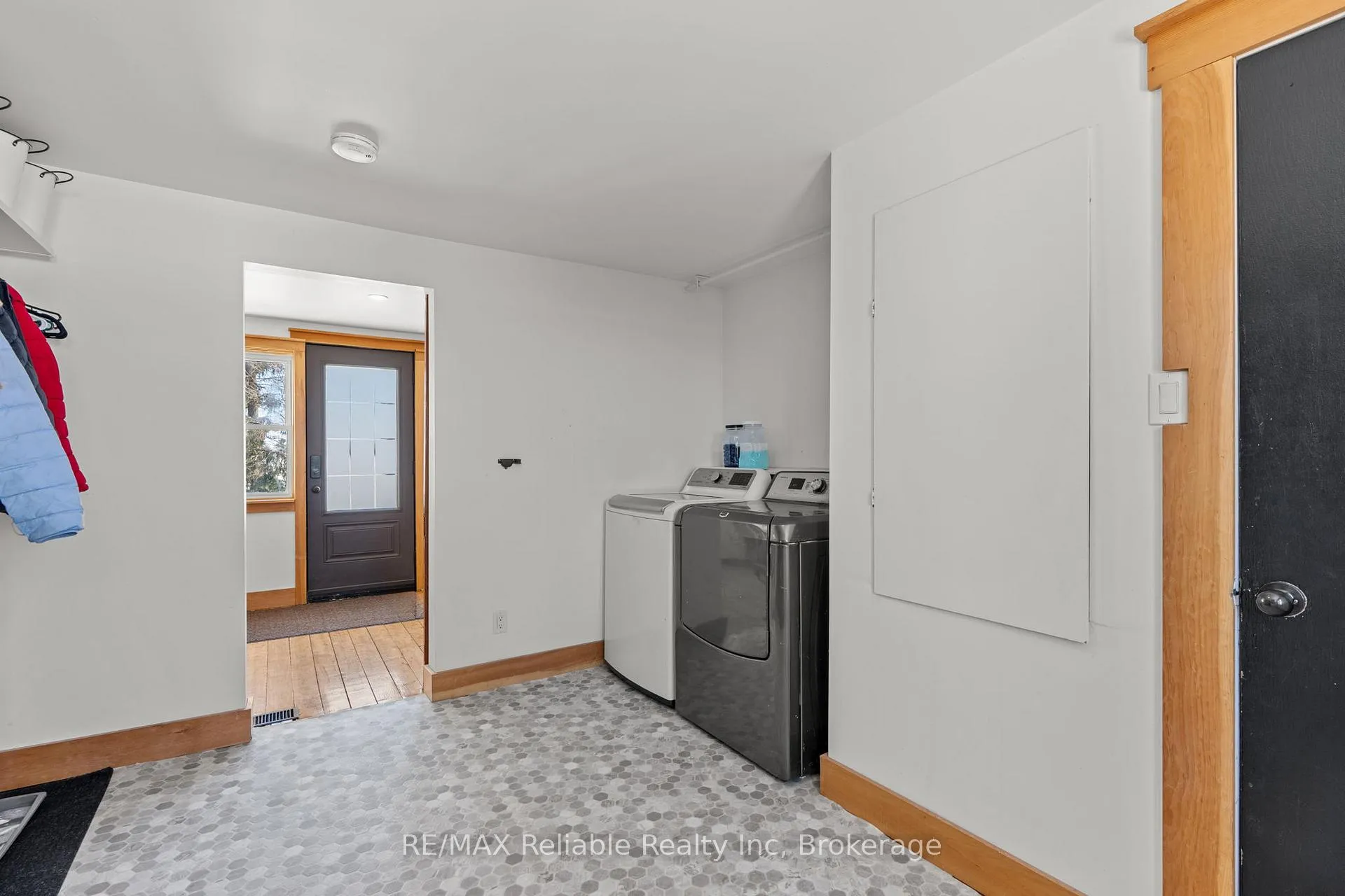 Photo 28 of 43497 Winthrop Road, Huron East, McKillop — HOMEH