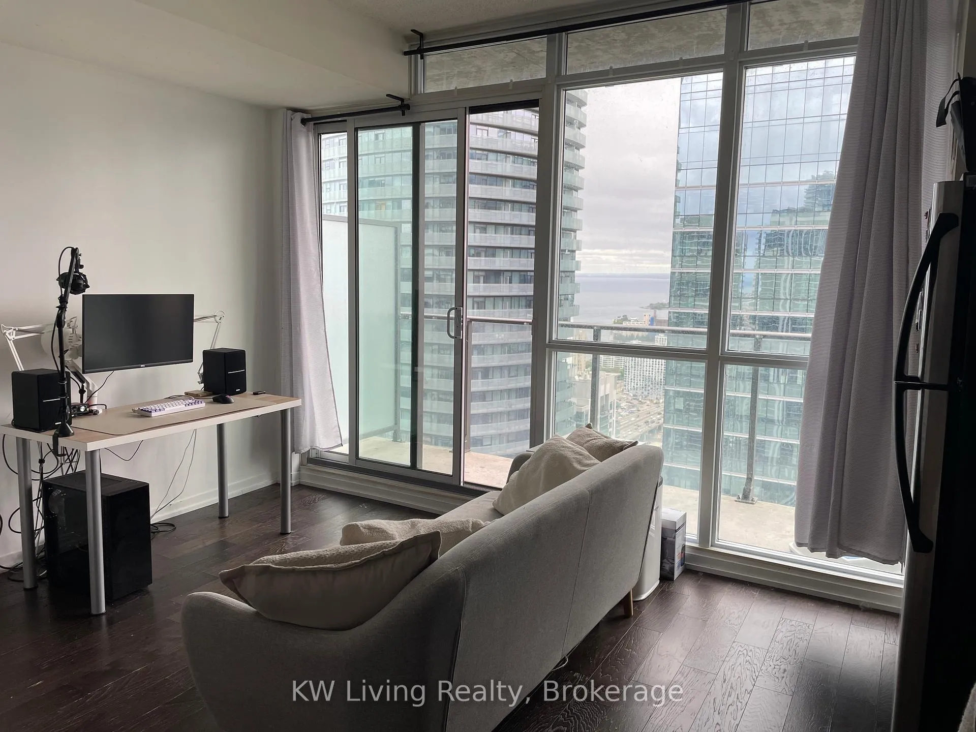 Photo 7 of Unit 4203, 65 Bremner Boulevard, Toronto, Waterfront Communities — HOMEH
