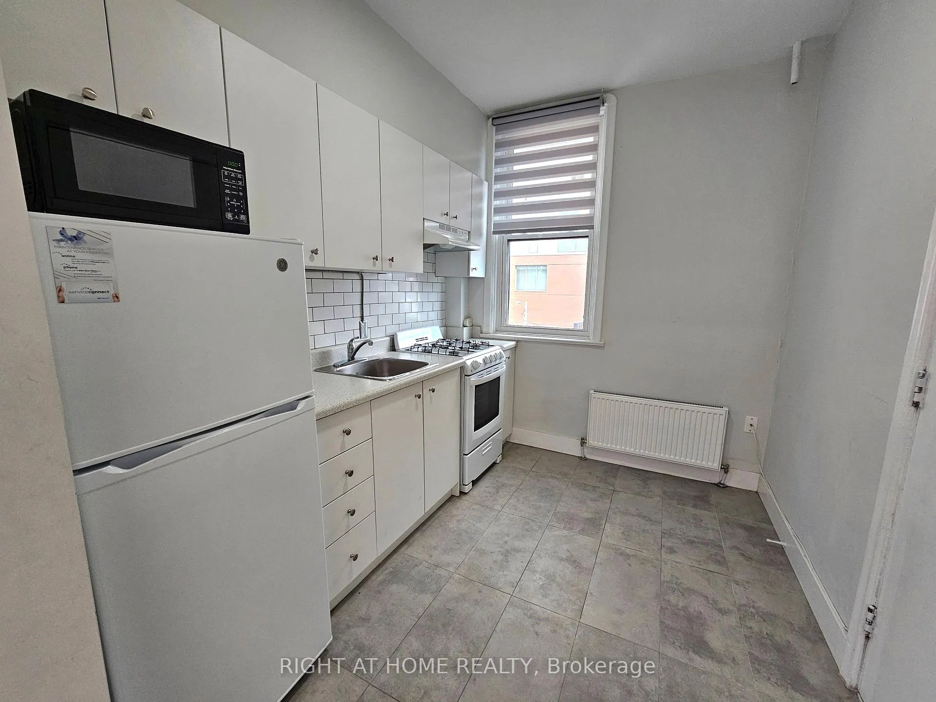 Photo 1 of Unit 3, 437 Spadina Avenue, Toronto, Kensington-Chinatown — HOMEH