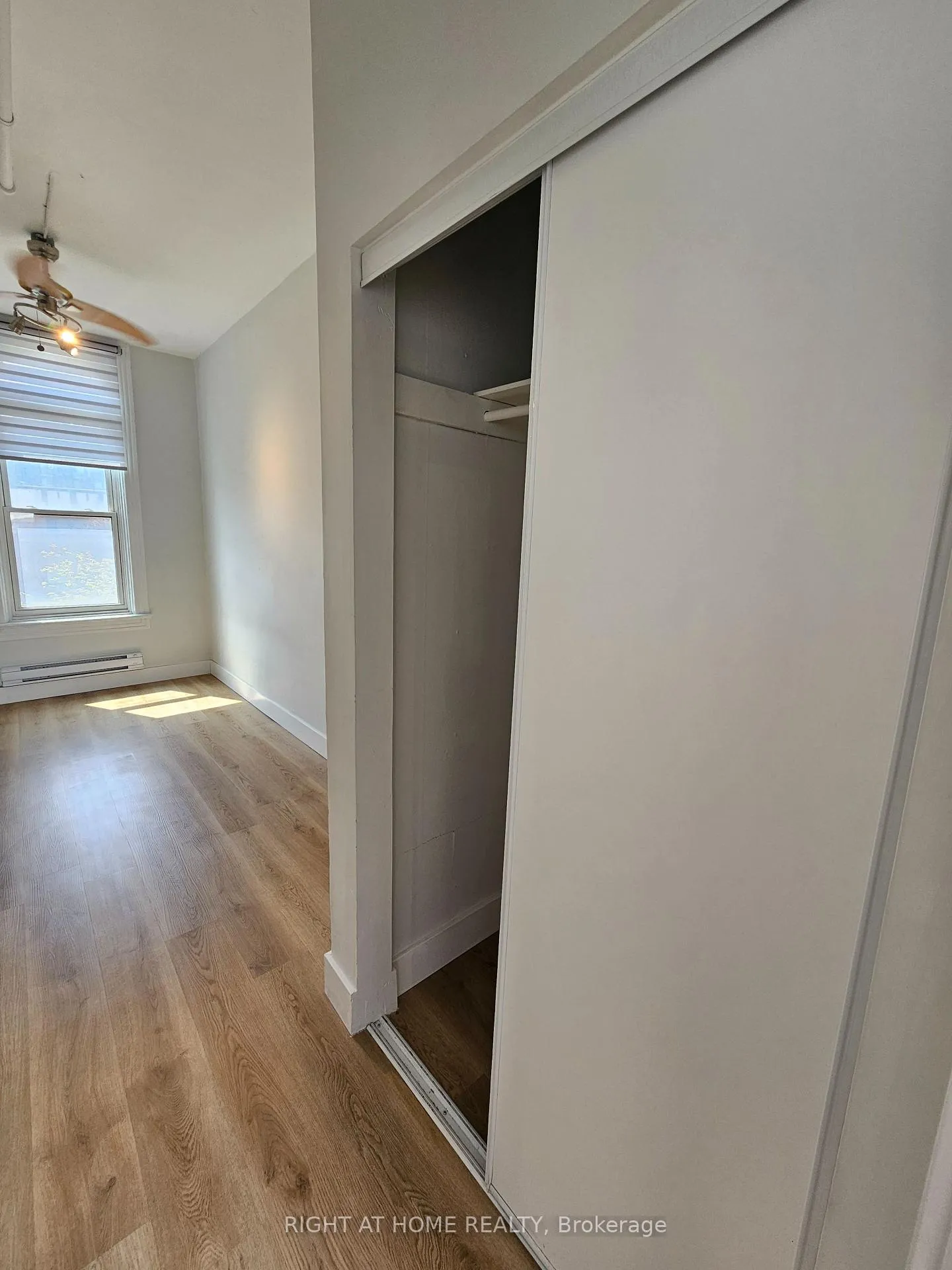 Photo 17 of Unit 3, 437 Spadina Avenue, Toronto, Kensington-Chinatown — HOMEH
