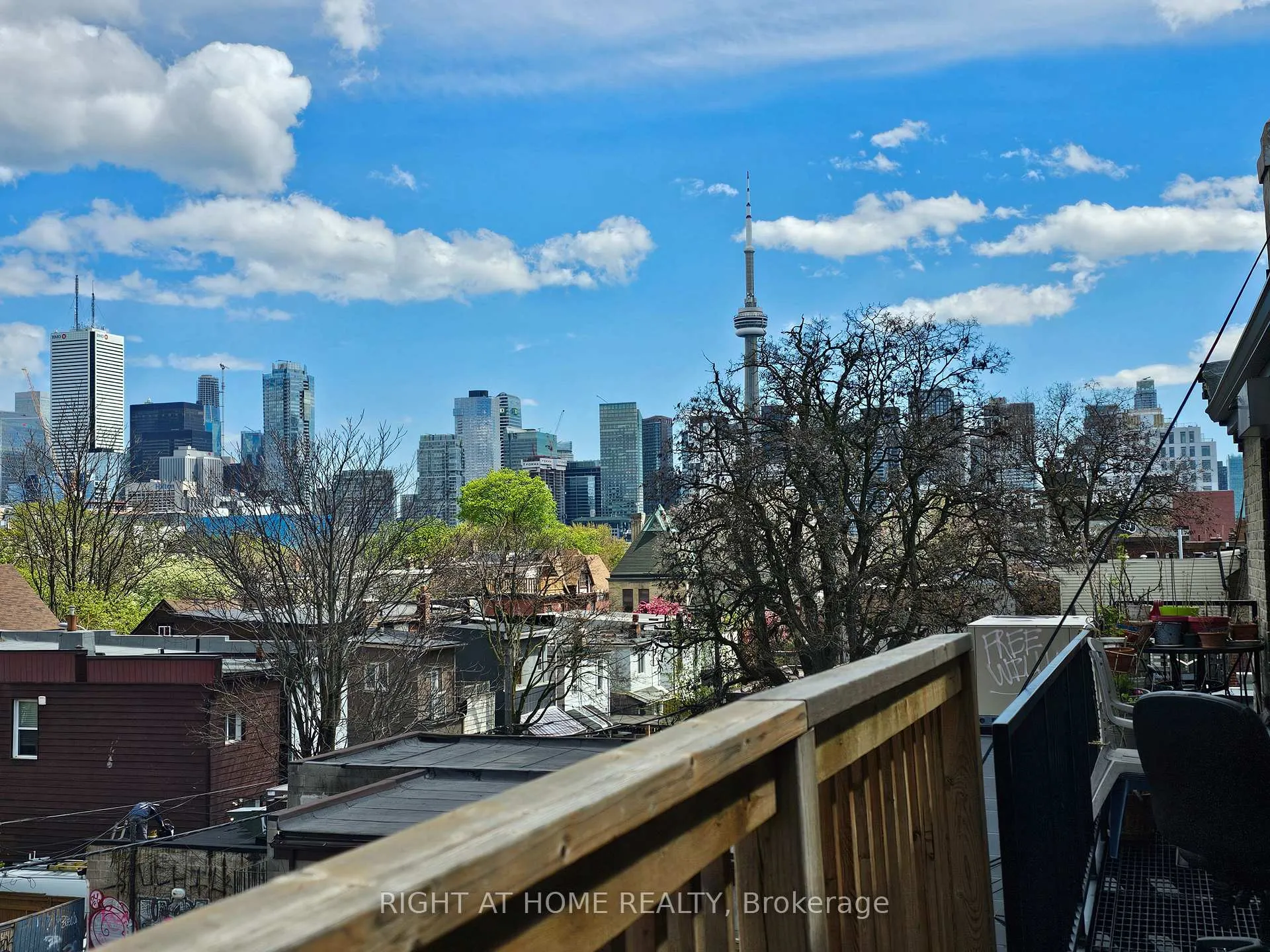 Photo 23 of Unit 3, 437 Spadina Avenue, Toronto, Kensington-Chinatown — HOMEH