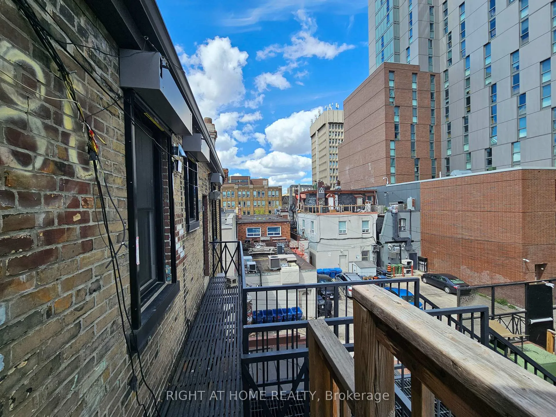 Photo 25 of Unit 3, 437 Spadina Avenue, Toronto, Kensington-Chinatown — HOMEH