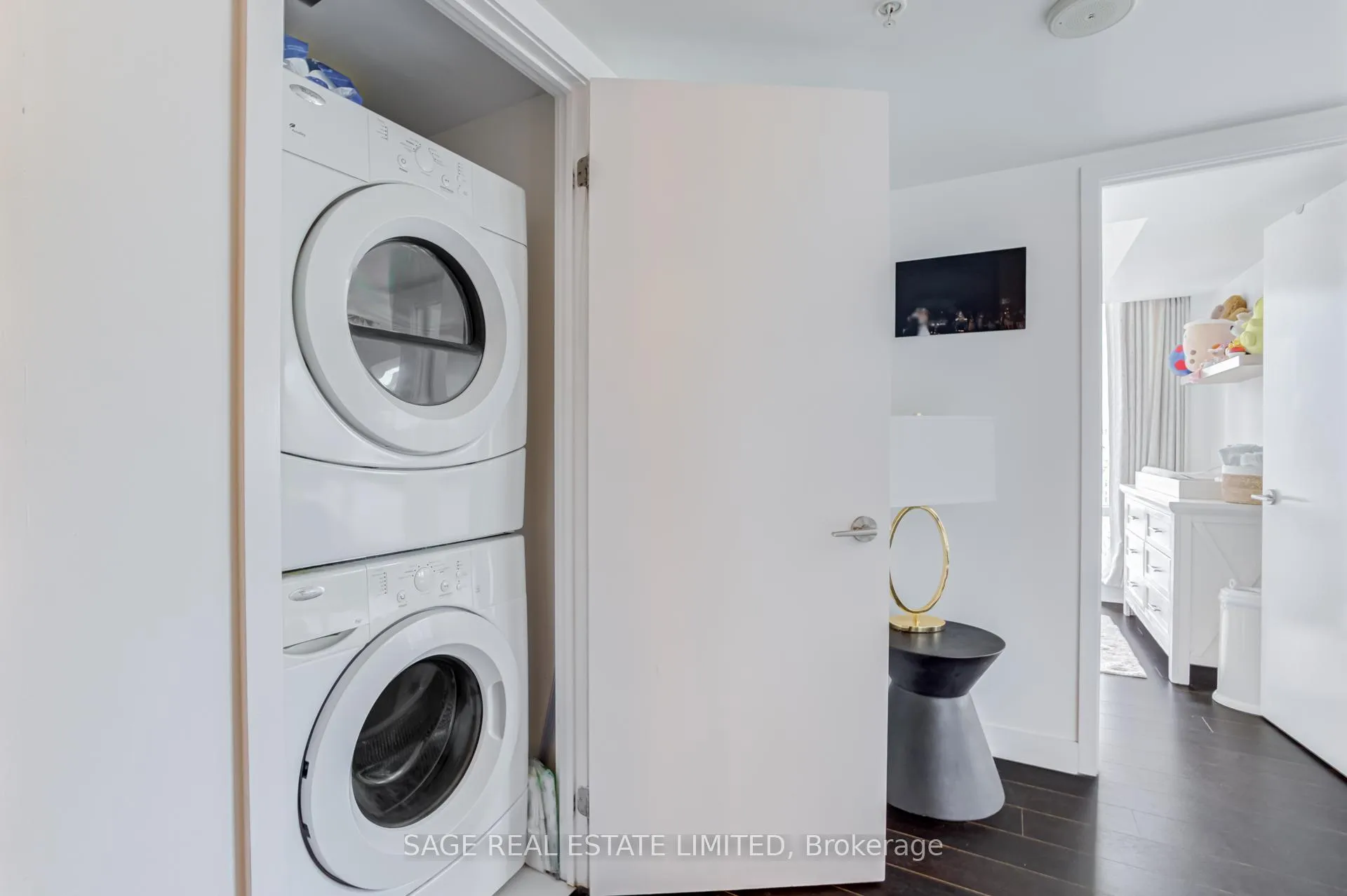 Photo 18 of Unit 1504, 295 Adelaide Street W, Toronto, Waterfront Communities — HOMEH