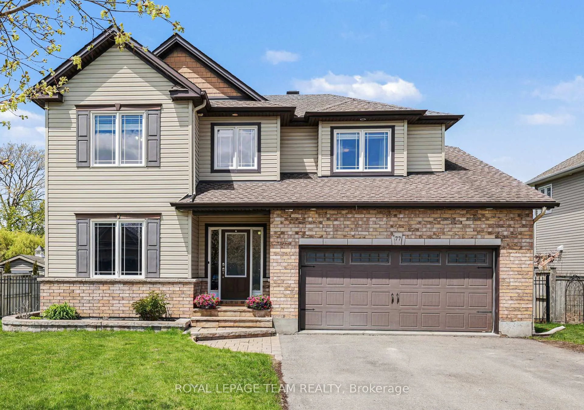 Photo 2 of 77 Chanonhouse Drive, Ottawa, Richmond — HOMEH