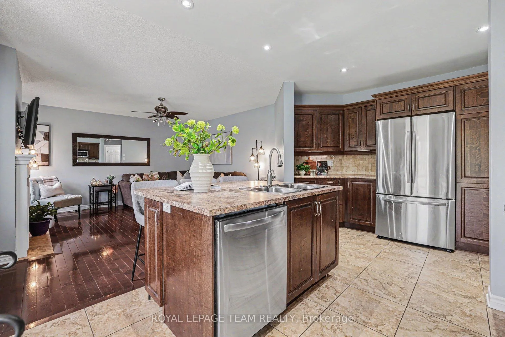 Photo 9 of 77 Chanonhouse Drive, Ottawa, Richmond — HOMEH