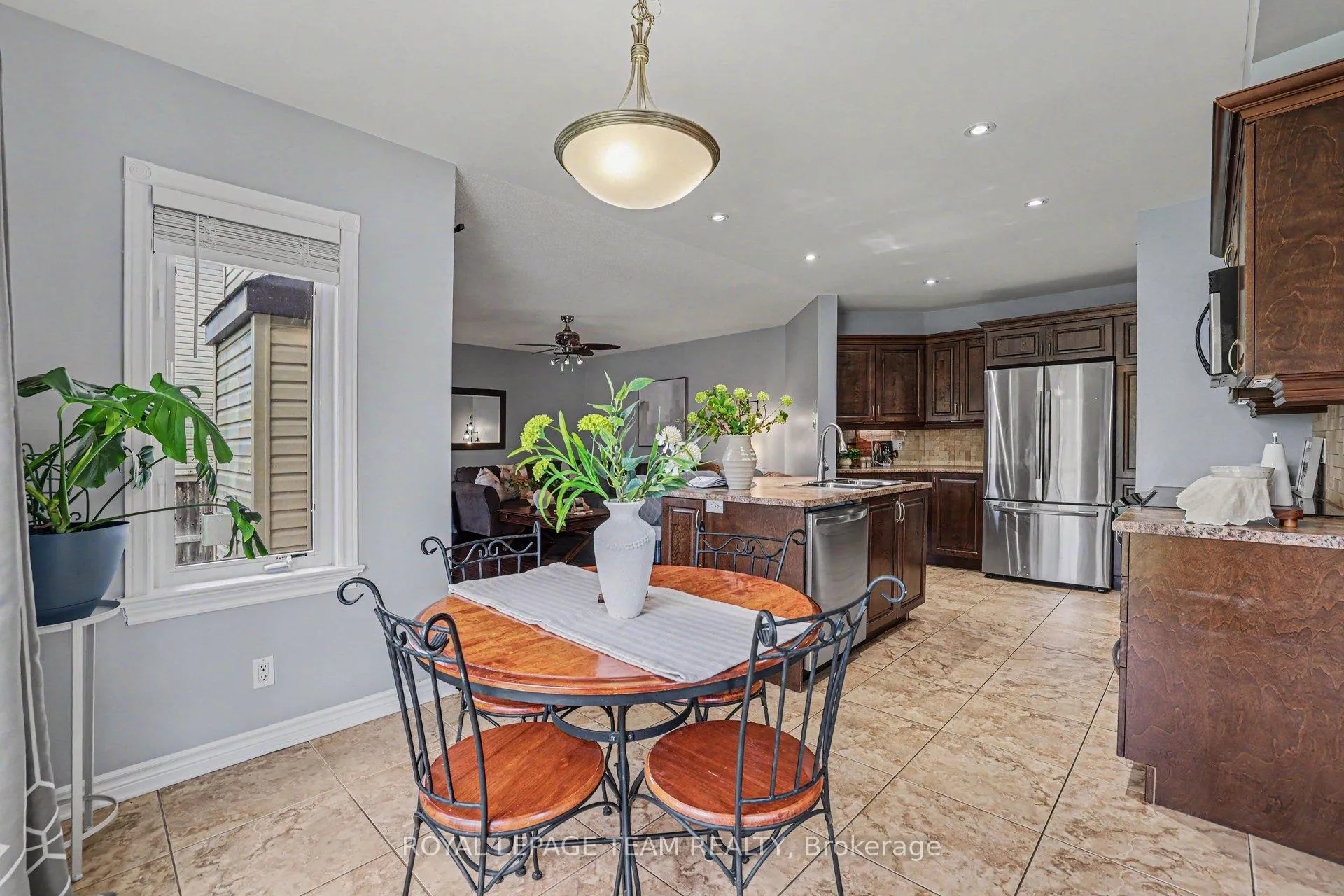 Photo 13 of 77 Chanonhouse Drive, Ottawa, Richmond — HOMEH