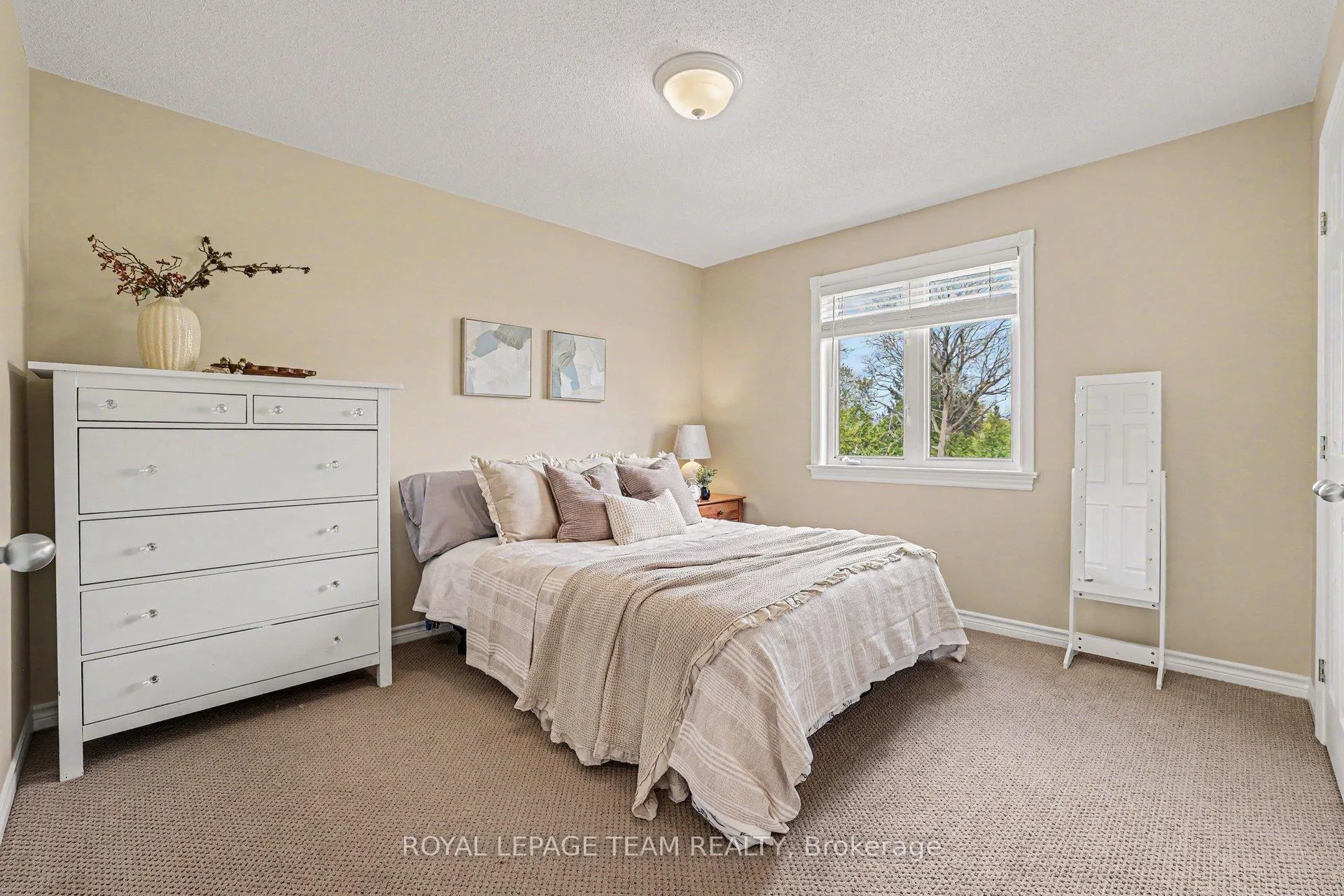 Photo 28 of 77 Chanonhouse Drive, Ottawa, Richmond — HOMEH