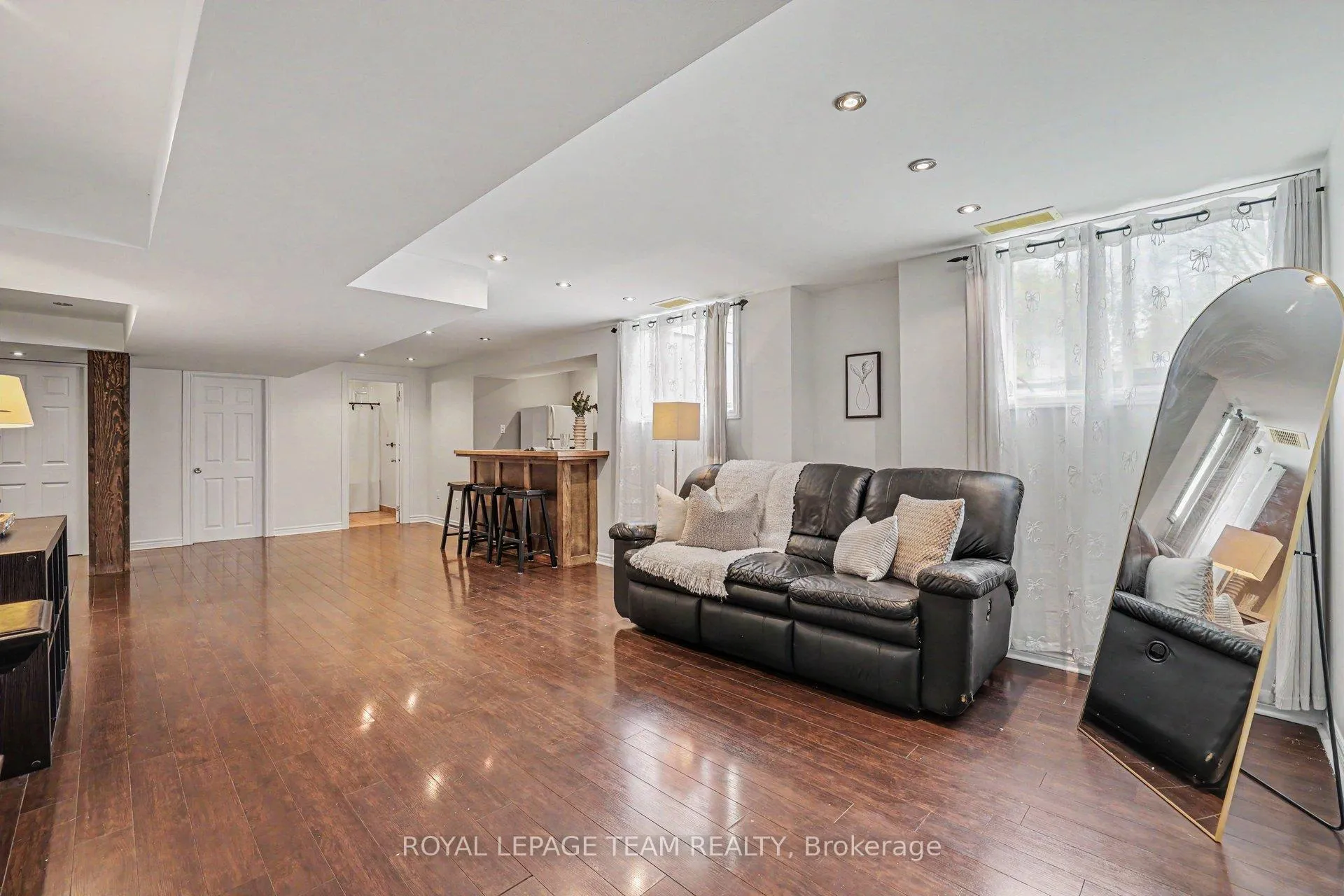 Photo 34 of 77 Chanonhouse Drive, Ottawa, Richmond — HOMEH
