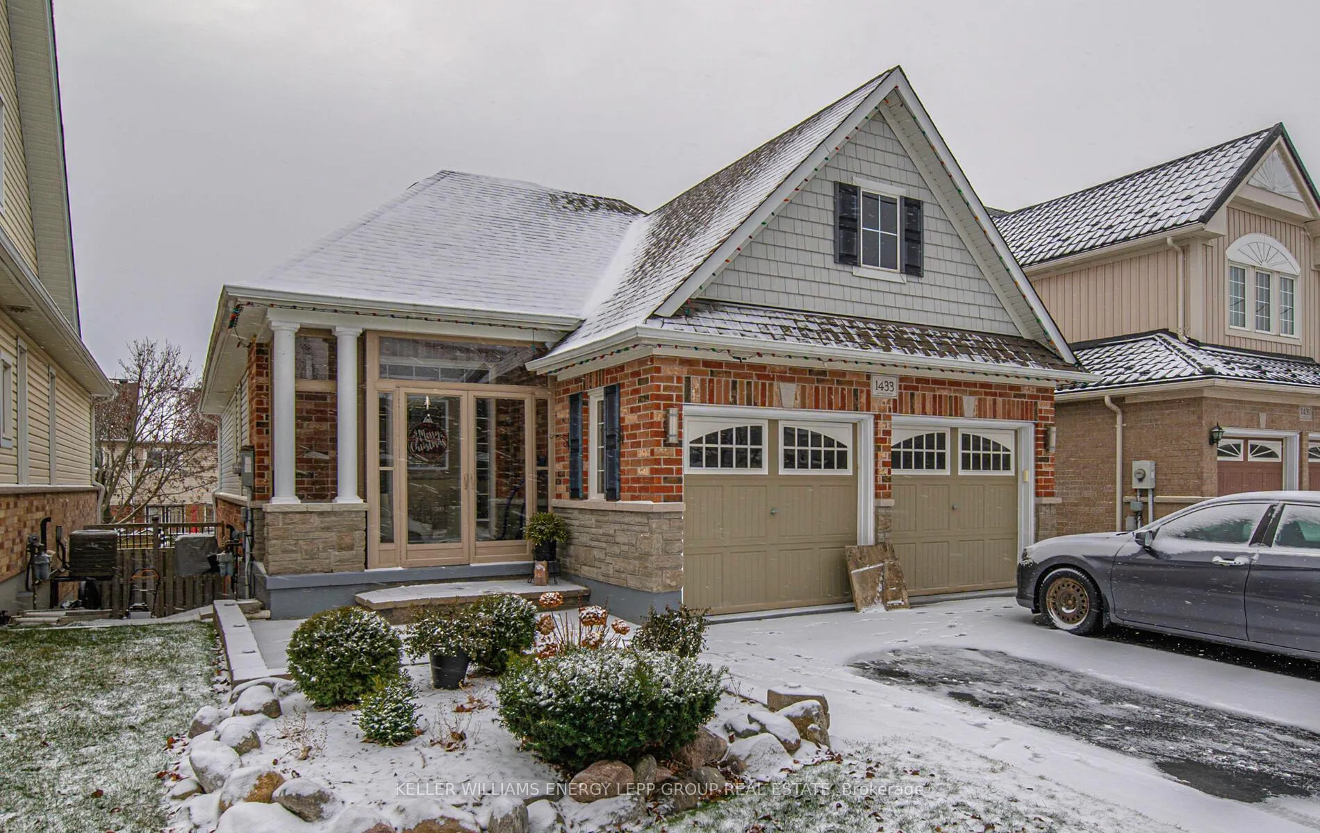 Front of 1433 Gord Vinson Avenue