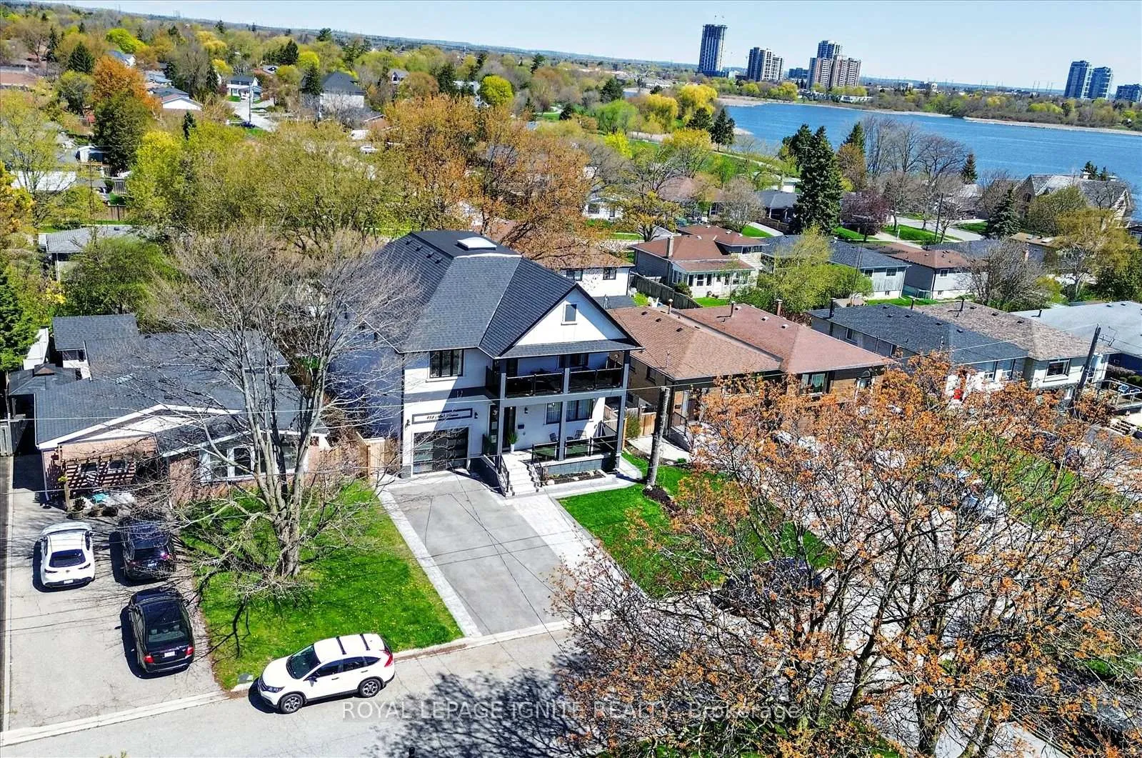 Photo 4 of 958 Mink Street, Pickering, West Shore — HOMEH
