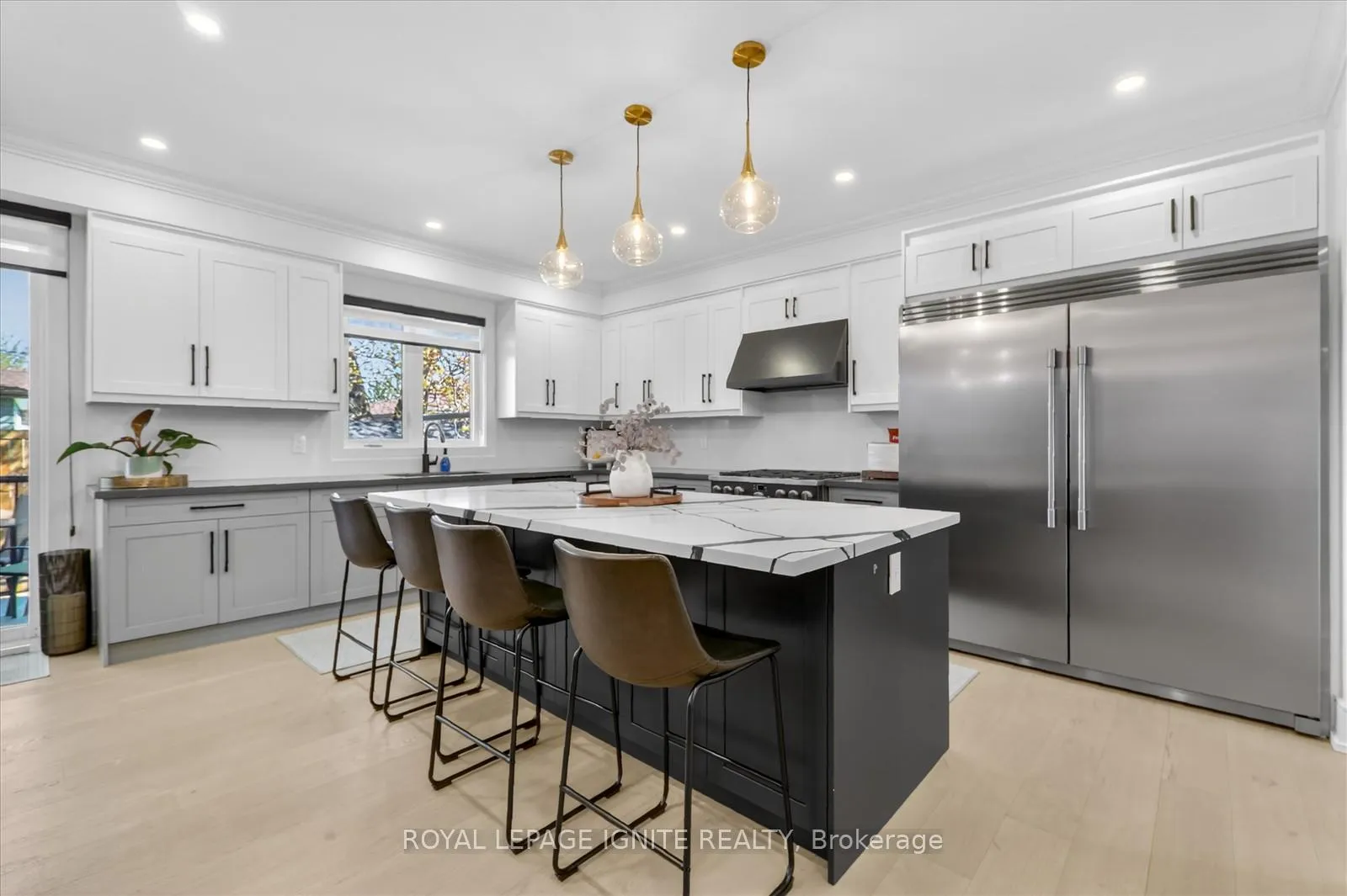 Photo 10 of 958 Mink Street, Pickering, West Shore — HOMEH