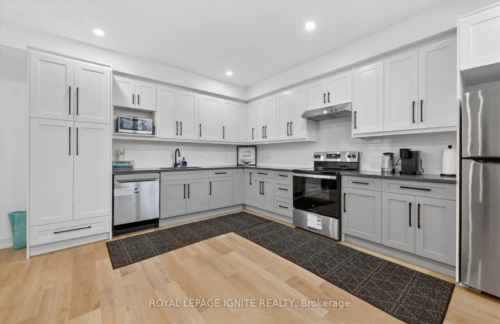 Photo 43 of 958 Mink Street, Pickering, West Shore — HOMEH