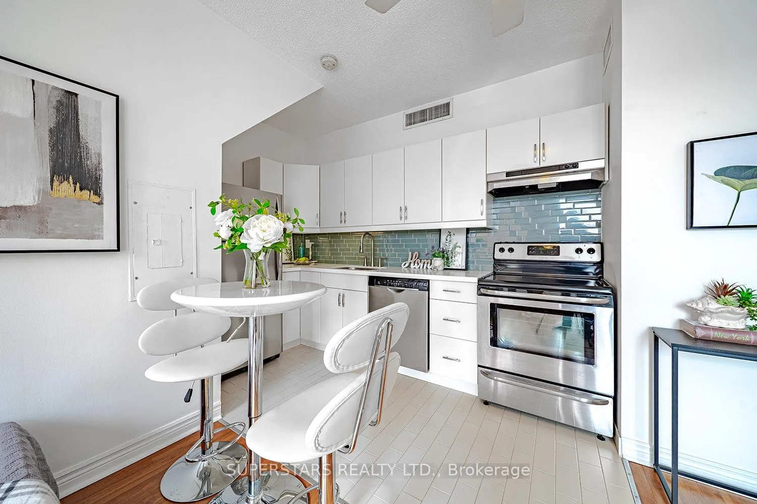 Photo 8 of Unit PH16, 65 Scadding Avenue, Toronto, Waterfront Communities — HOMEH