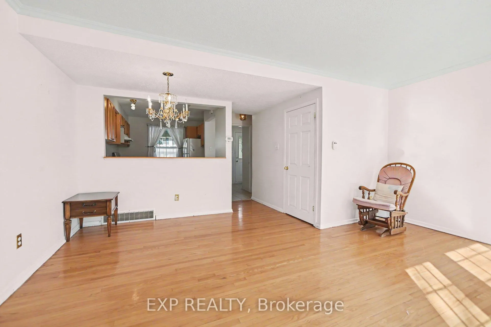 Photo 37 of 61 Monterey Drive, Ottawa, Leslie Park — HOMEH