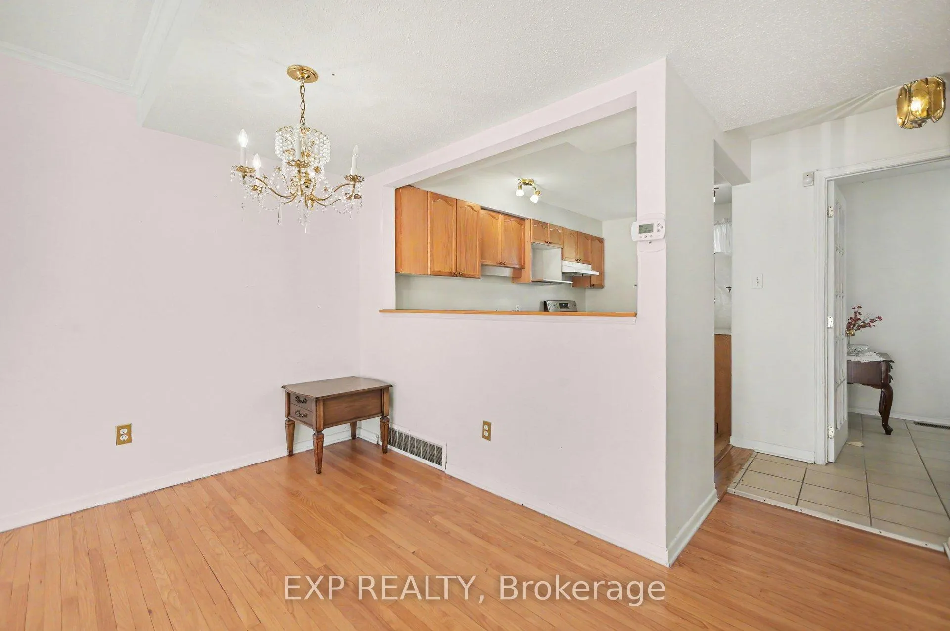 Photo 38 of 61 Monterey Drive, Ottawa, Leslie Park — HOMEH