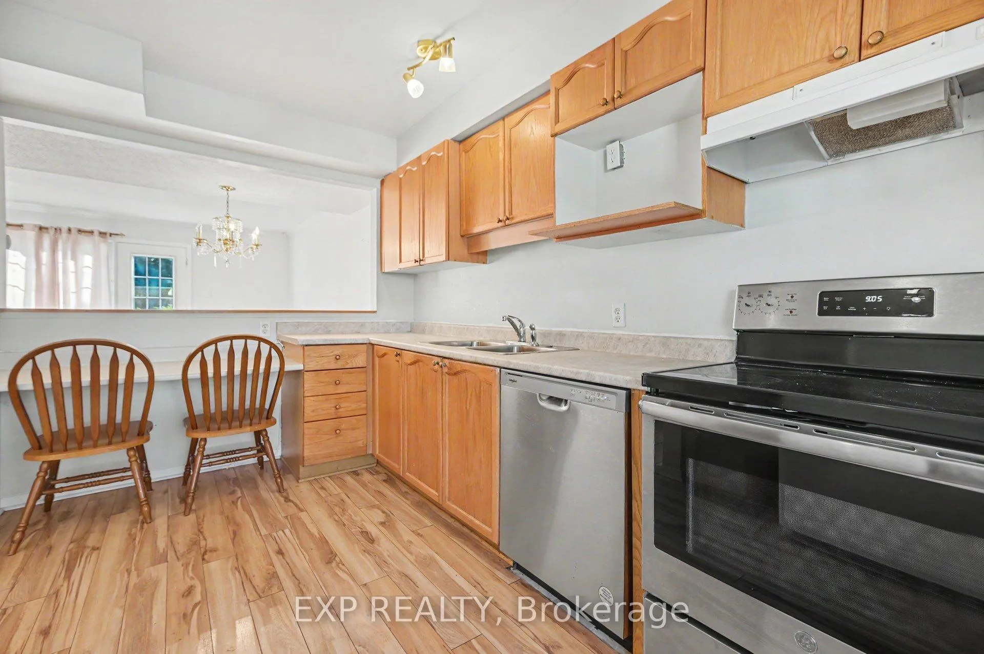 Photo 40 of 61 Monterey Drive, Ottawa, Leslie Park — HOMEH