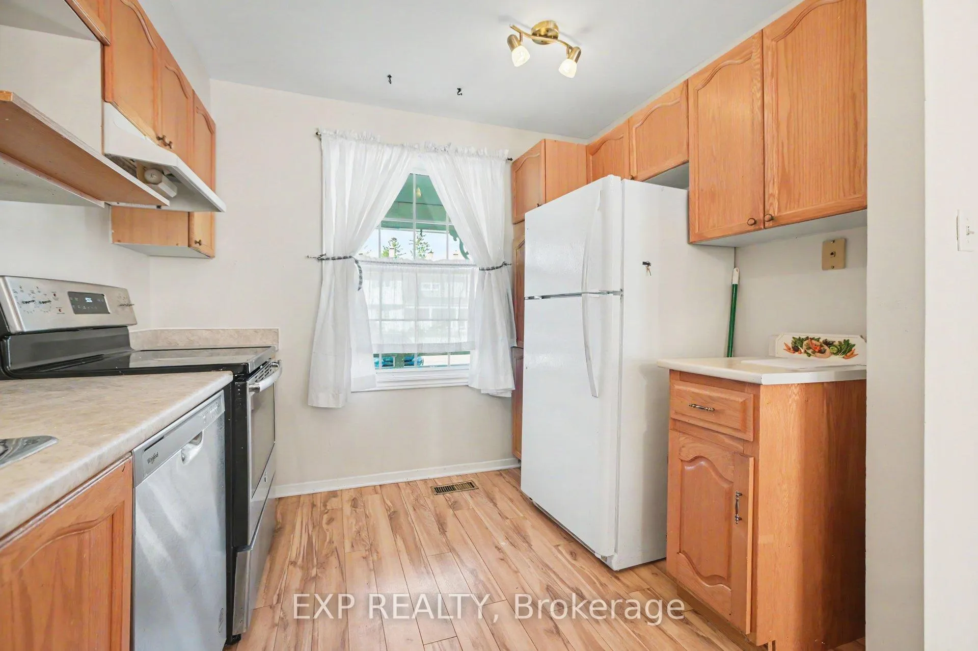 Photo 41 of 61 Monterey Drive, Ottawa, Leslie Park — HOMEH