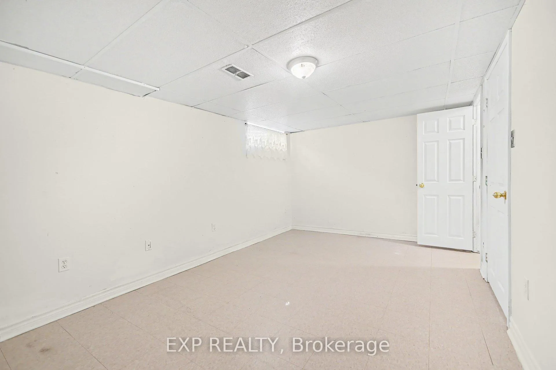 Photo 45 of 61 Monterey Drive, Ottawa, Leslie Park — HOMEH