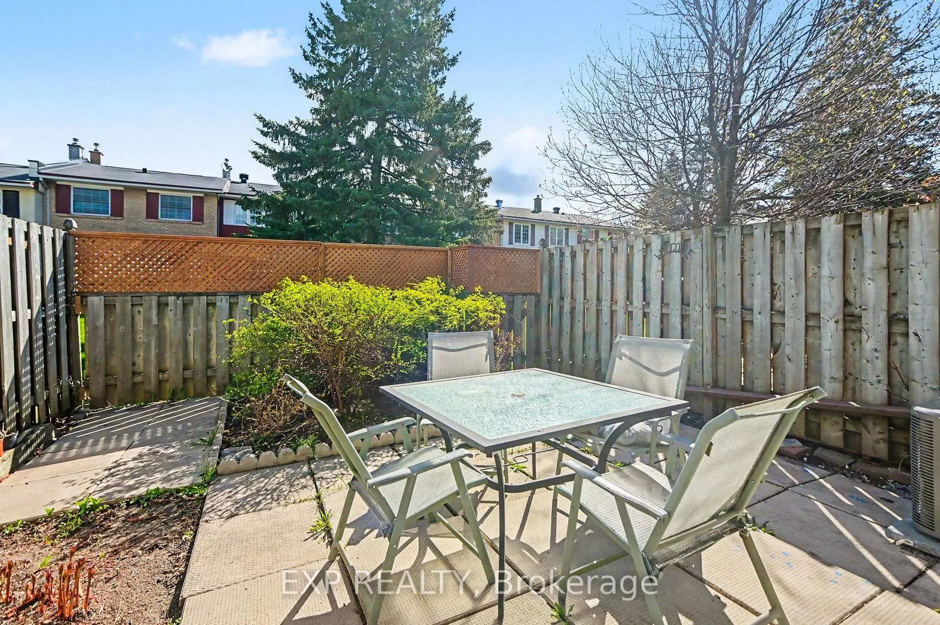 Photo 29 of 61 Monterey Drive, Ottawa, Leslie Park — HOMEH