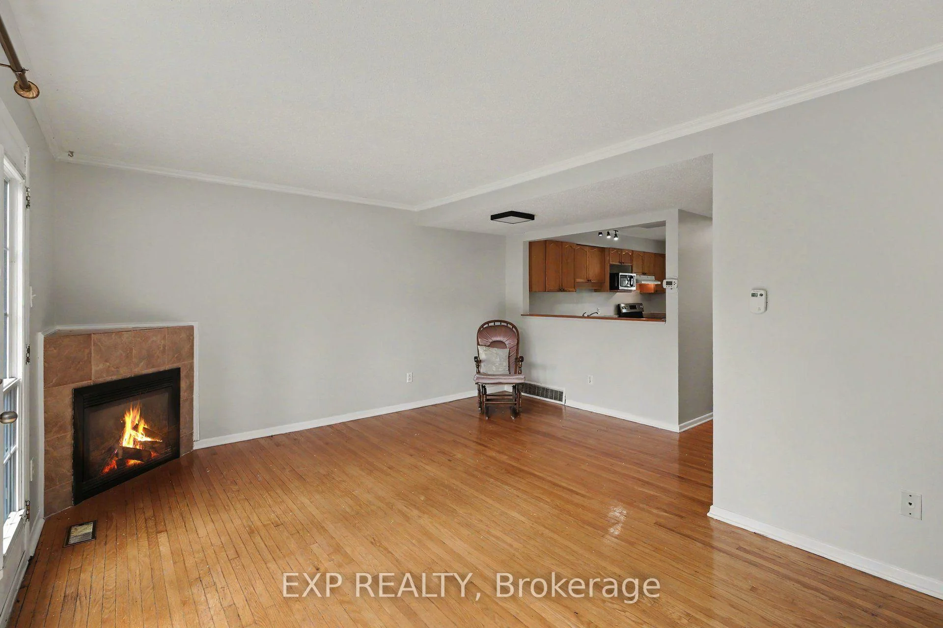 Photo 9 of 61 Monterey Drive, Ottawa, Leslie Park — HOMEH