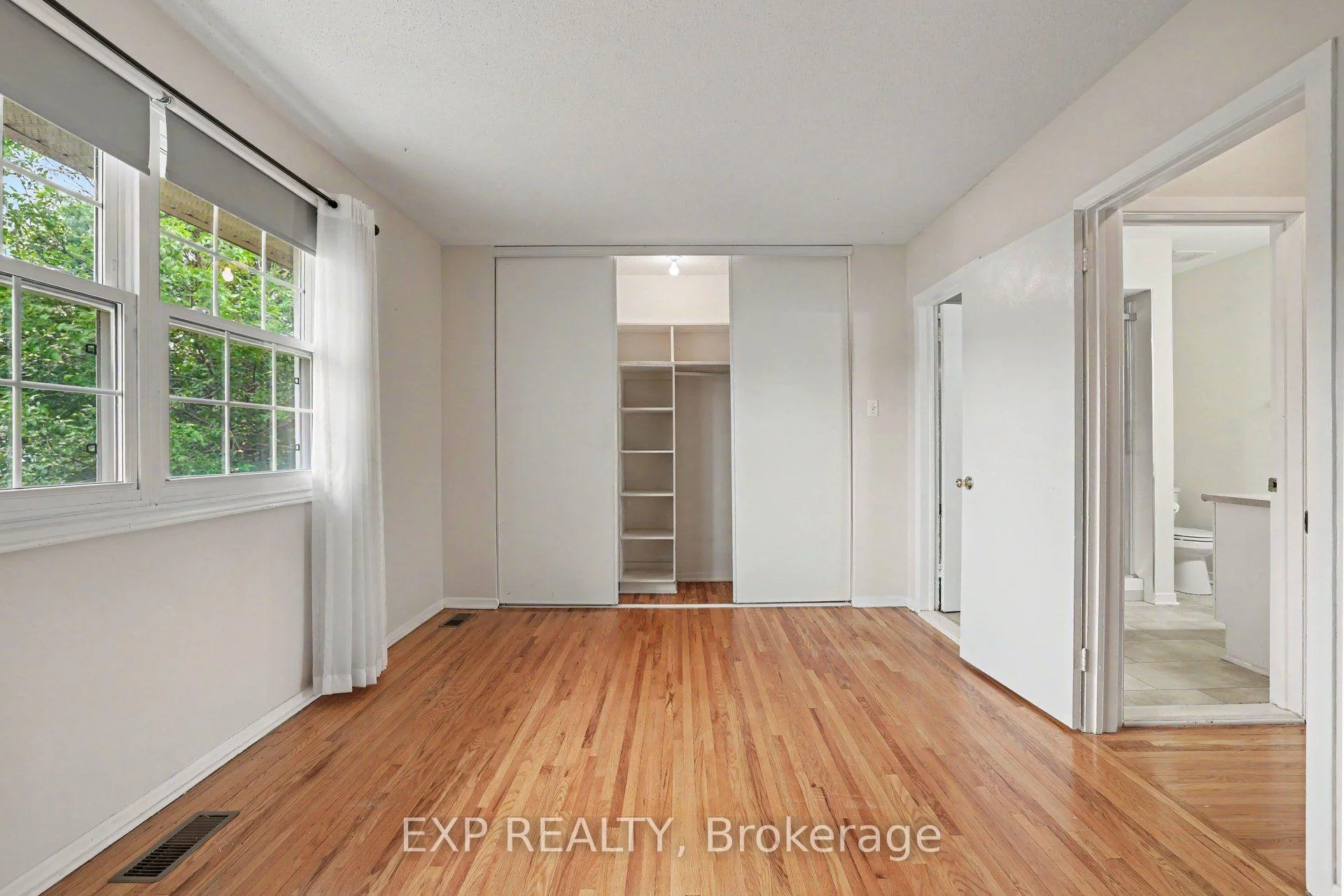 Photo 14 of 61 Monterey Drive, Ottawa, Leslie Park — HOMEH