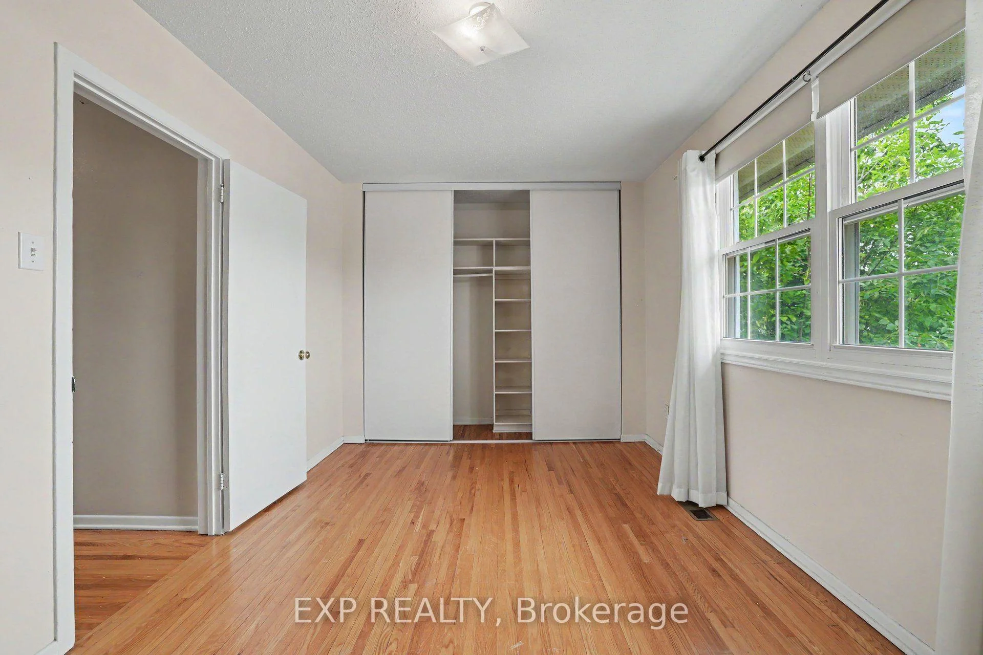 Photo 20 of 61 Monterey Drive, Ottawa, Leslie Park — HOMEH