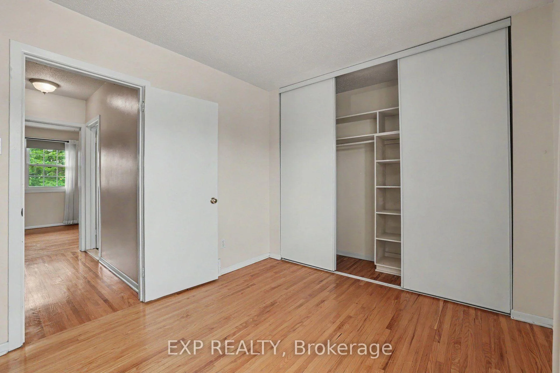 Photo 21 of 61 Monterey Drive, Ottawa, Leslie Park — HOMEH