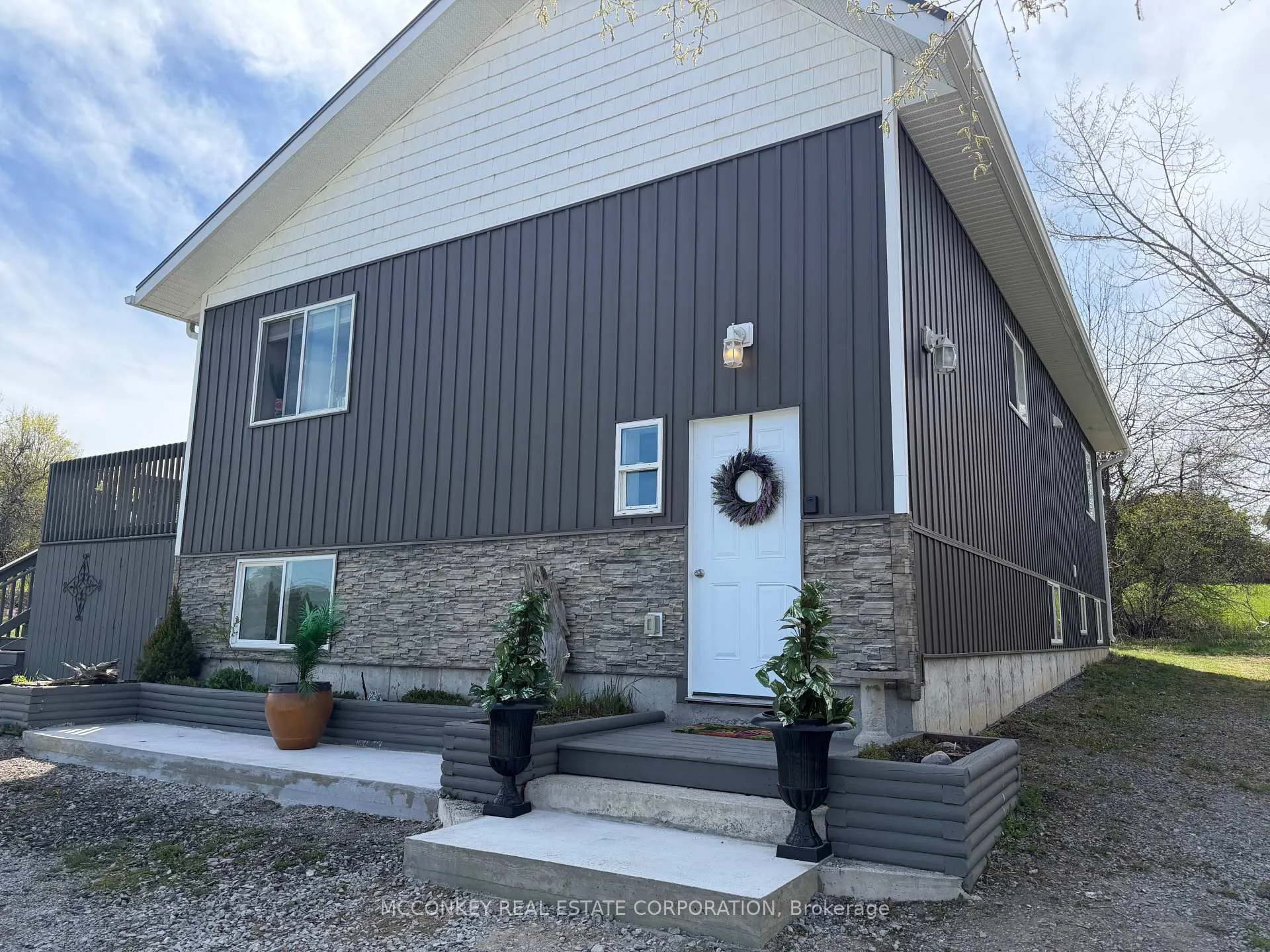 Photo 1 of 17 Bayview Drive, Kawartha Lakes, Emily — HOMEH